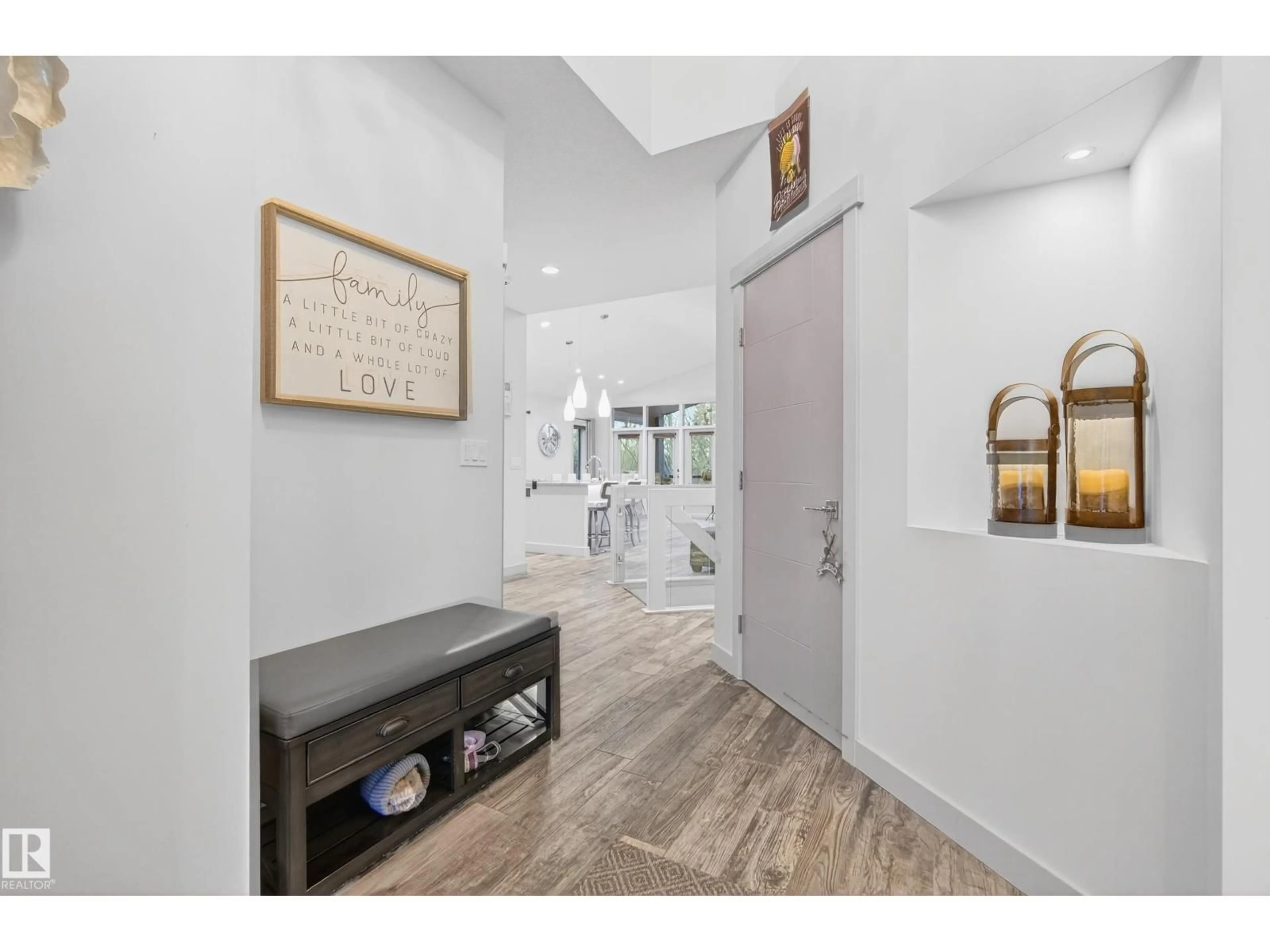 Indoor entryway for 4 LOISELLE WY, St. Albert Alberta T8N2P3