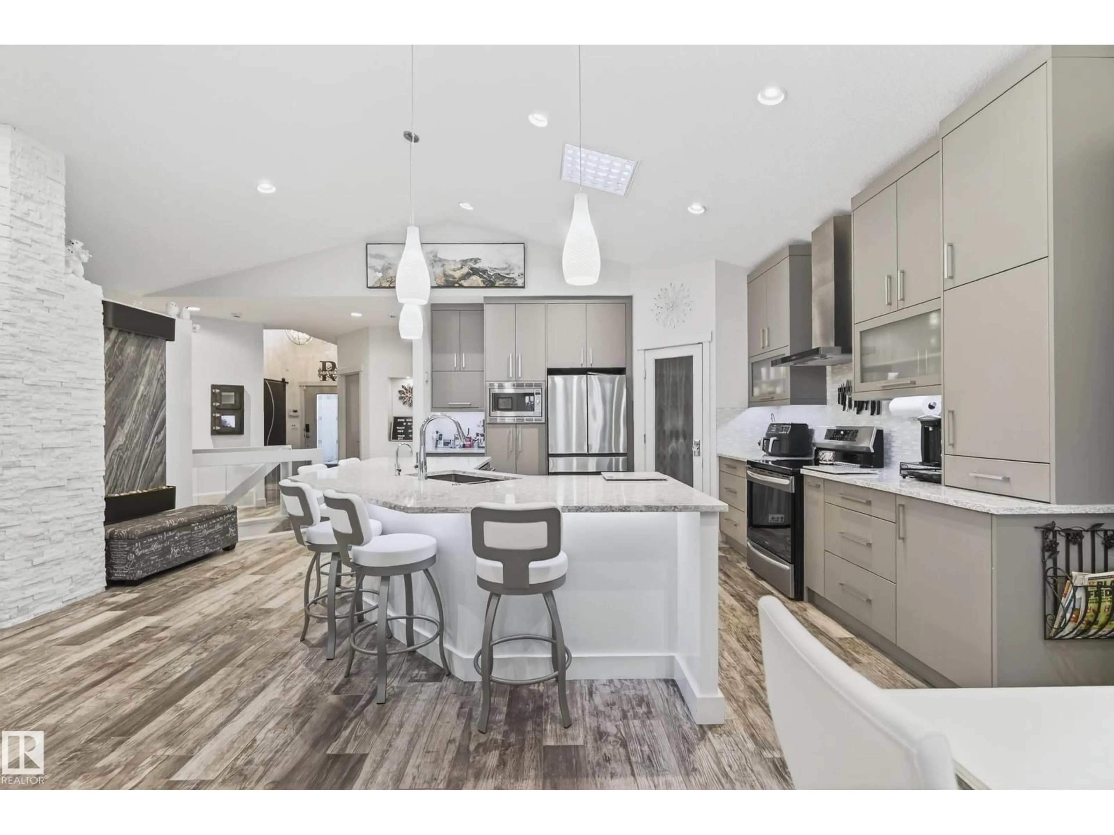 Open concept kitchen, unknown for 4 LOISELLE WY, St. Albert Alberta T8N2P3