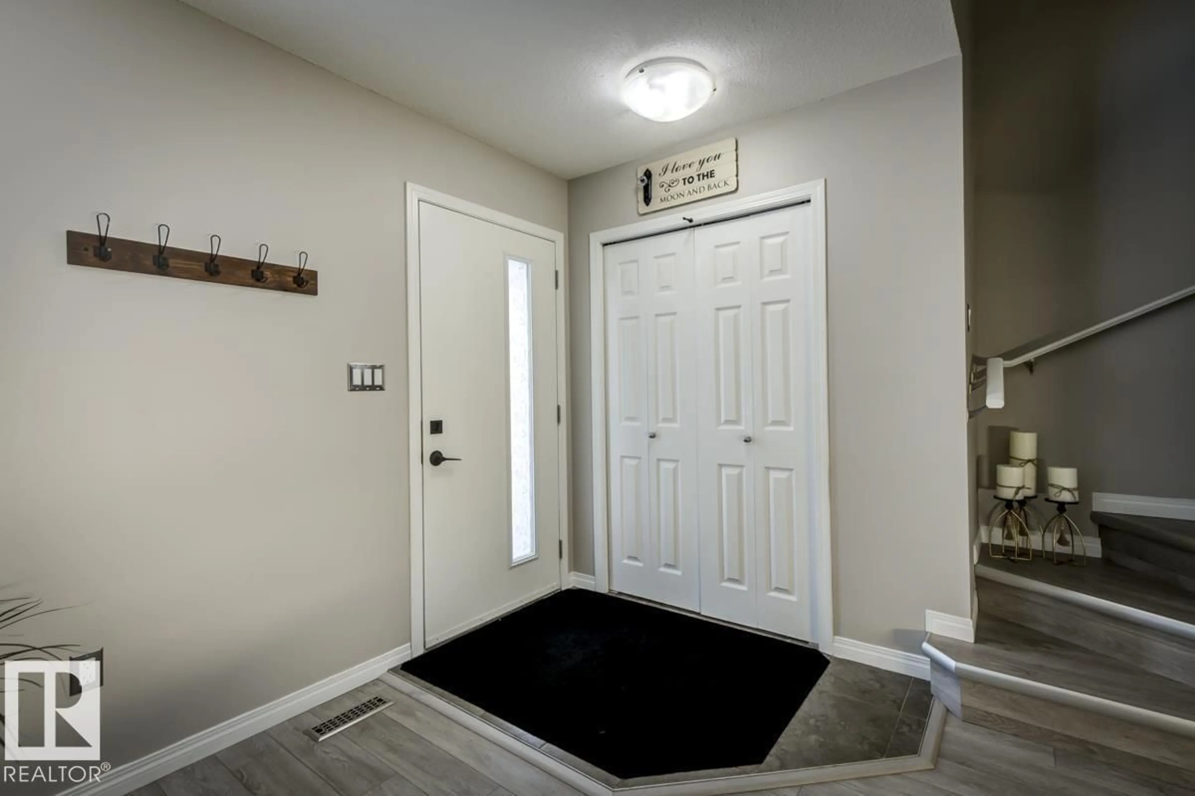 Indoor entryway for LI SW - 4317 PROWSE LINK, Edmonton Alberta T6W3A7