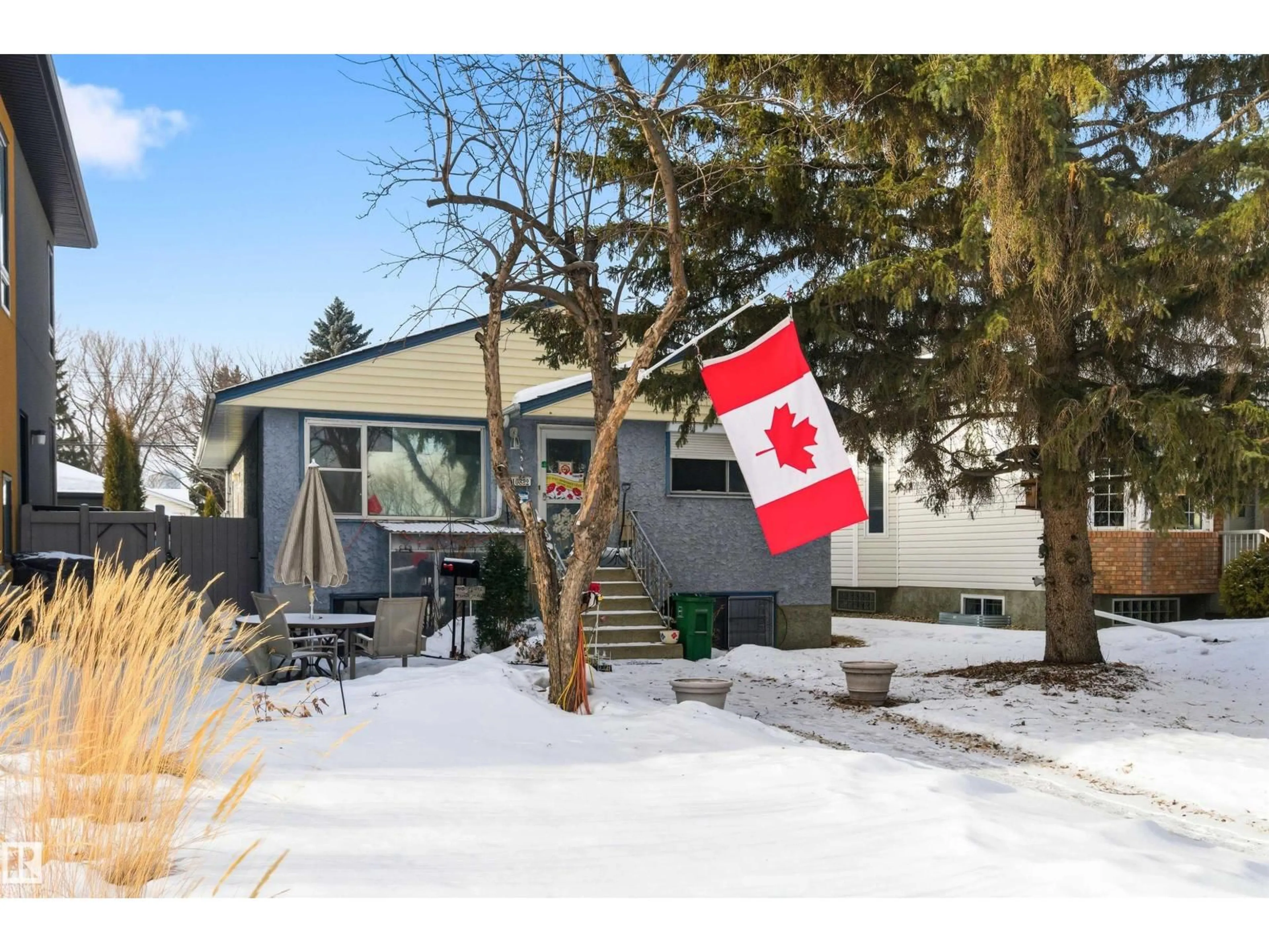 Unknown for 10332 82 ST, Edmonton Alberta T6A3M5