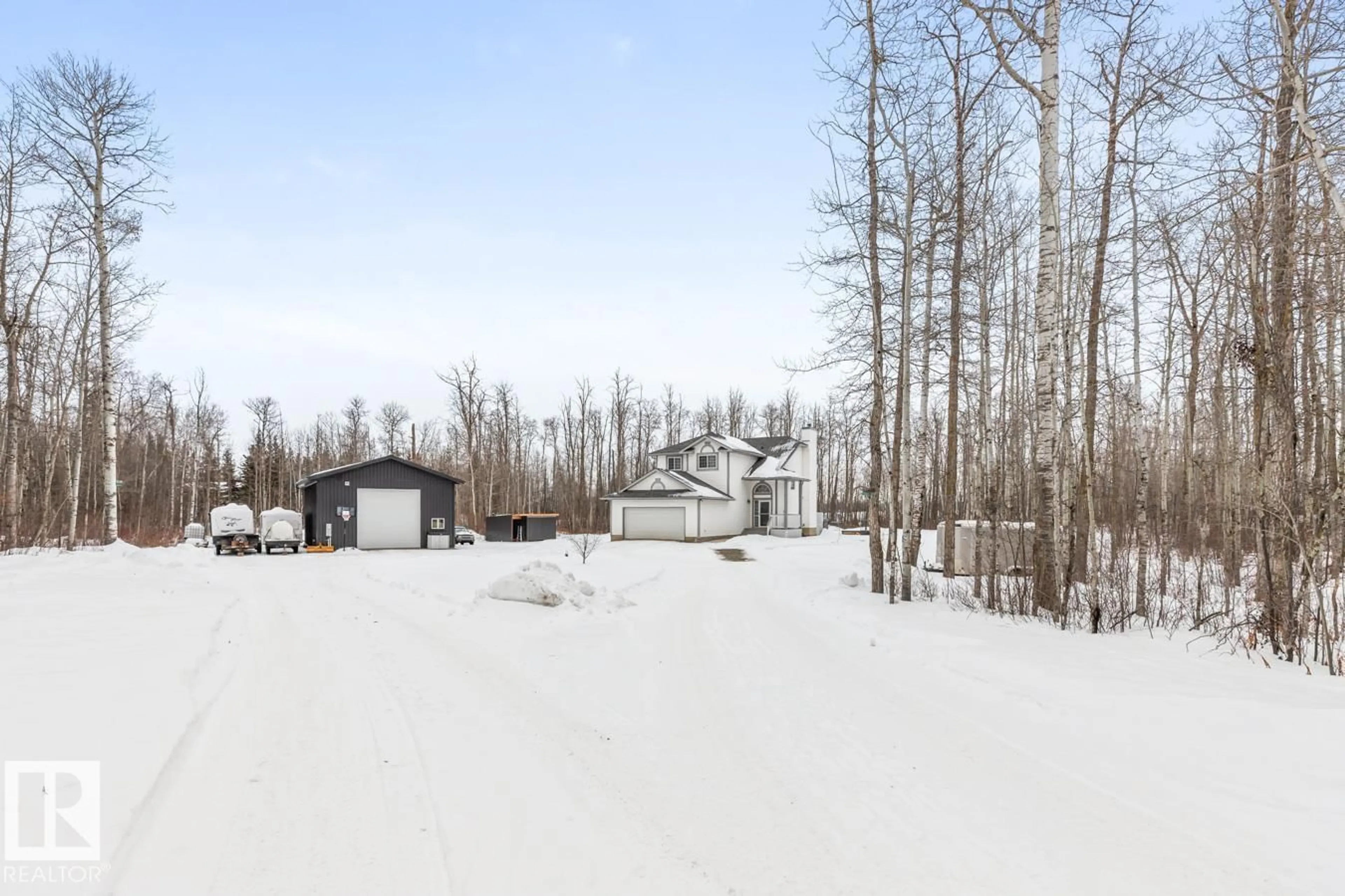 A pic from outside/outdoor area/front of a property/back of a property/a pic from drone, unknown for 434 51110 RGE ROAD 212, Rural Strathcona County Alberta T8G1E7