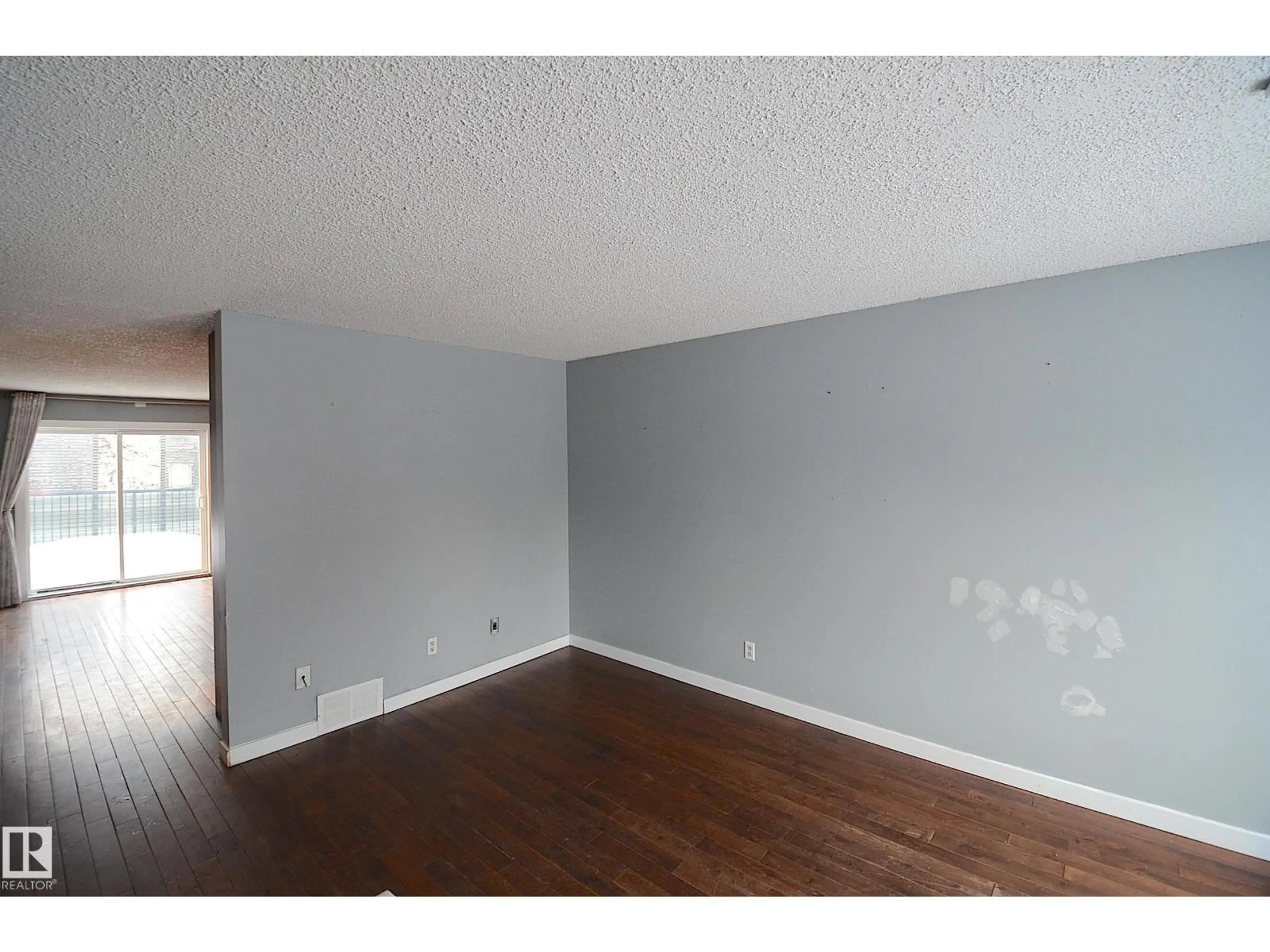 A pic of a room for 576 RAINBOW CR, Sherwood Park Alberta T8A5N6
