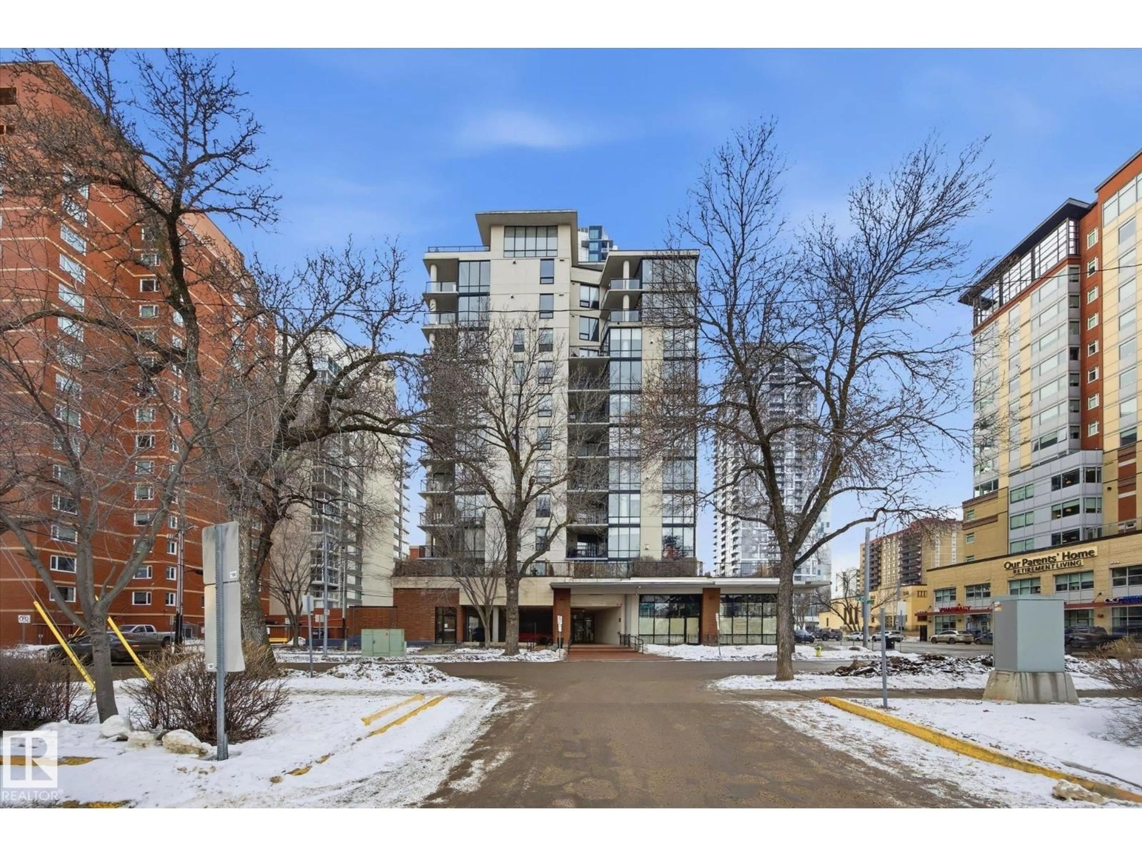 Indoor foyer for 506 - 10028 119 ST, Edmonton Alberta T5K1Y8