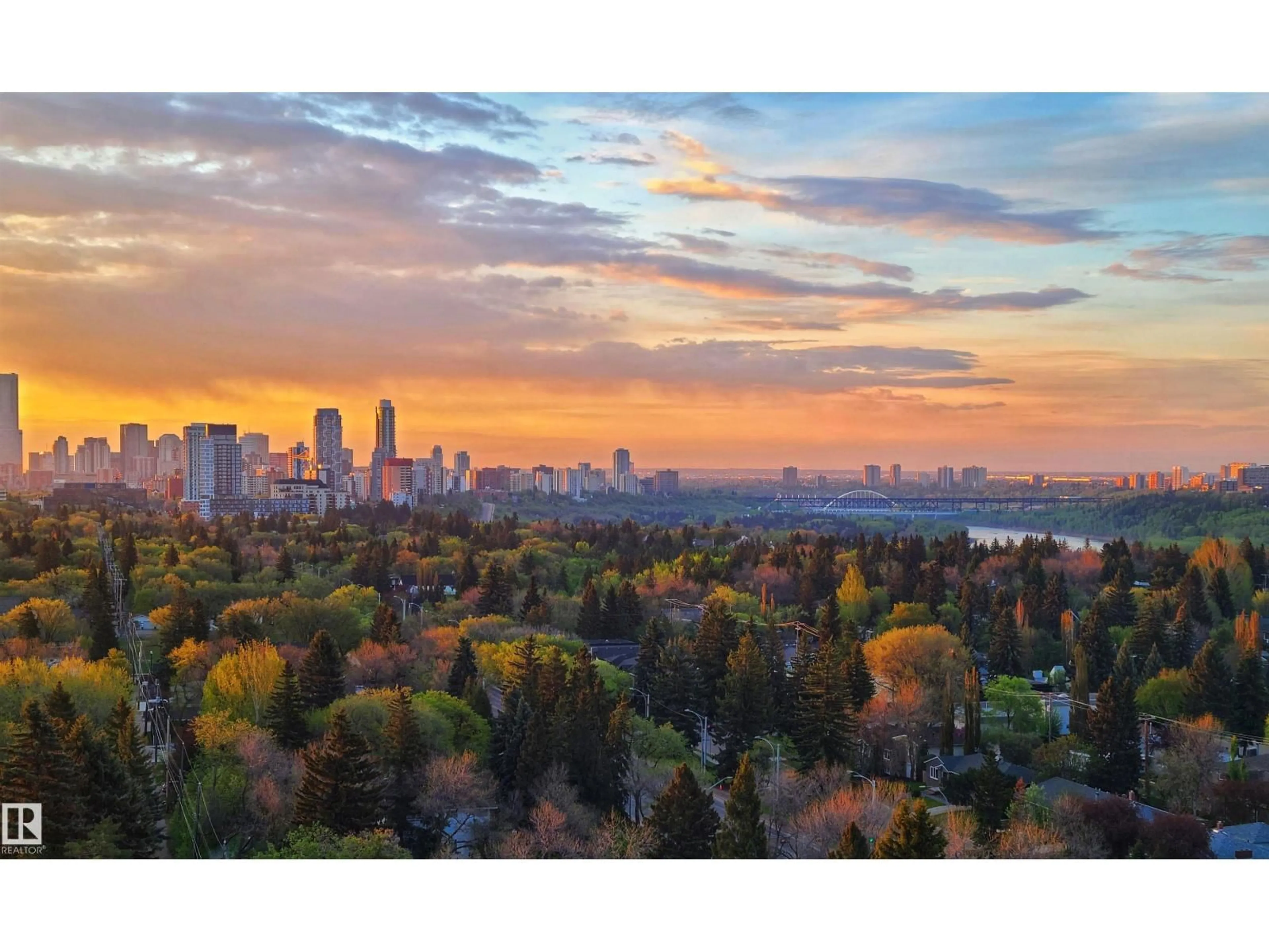 Blurry image for 1513 STONY PLAIN RD, Edmonton Alberta T5N3R2