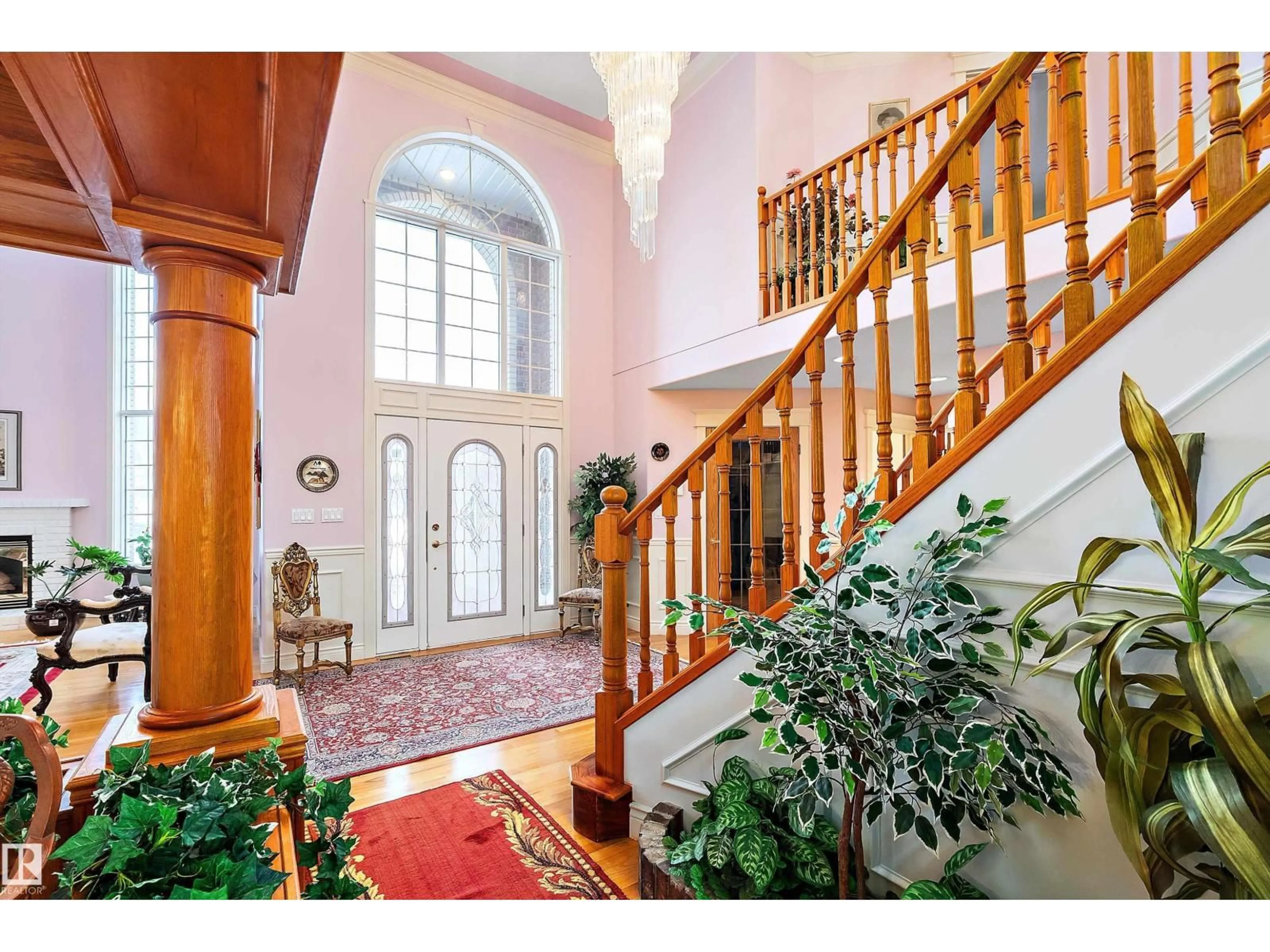 Indoor foyer for 93 CORMACK CR, Edmonton Alberta T6R2E5