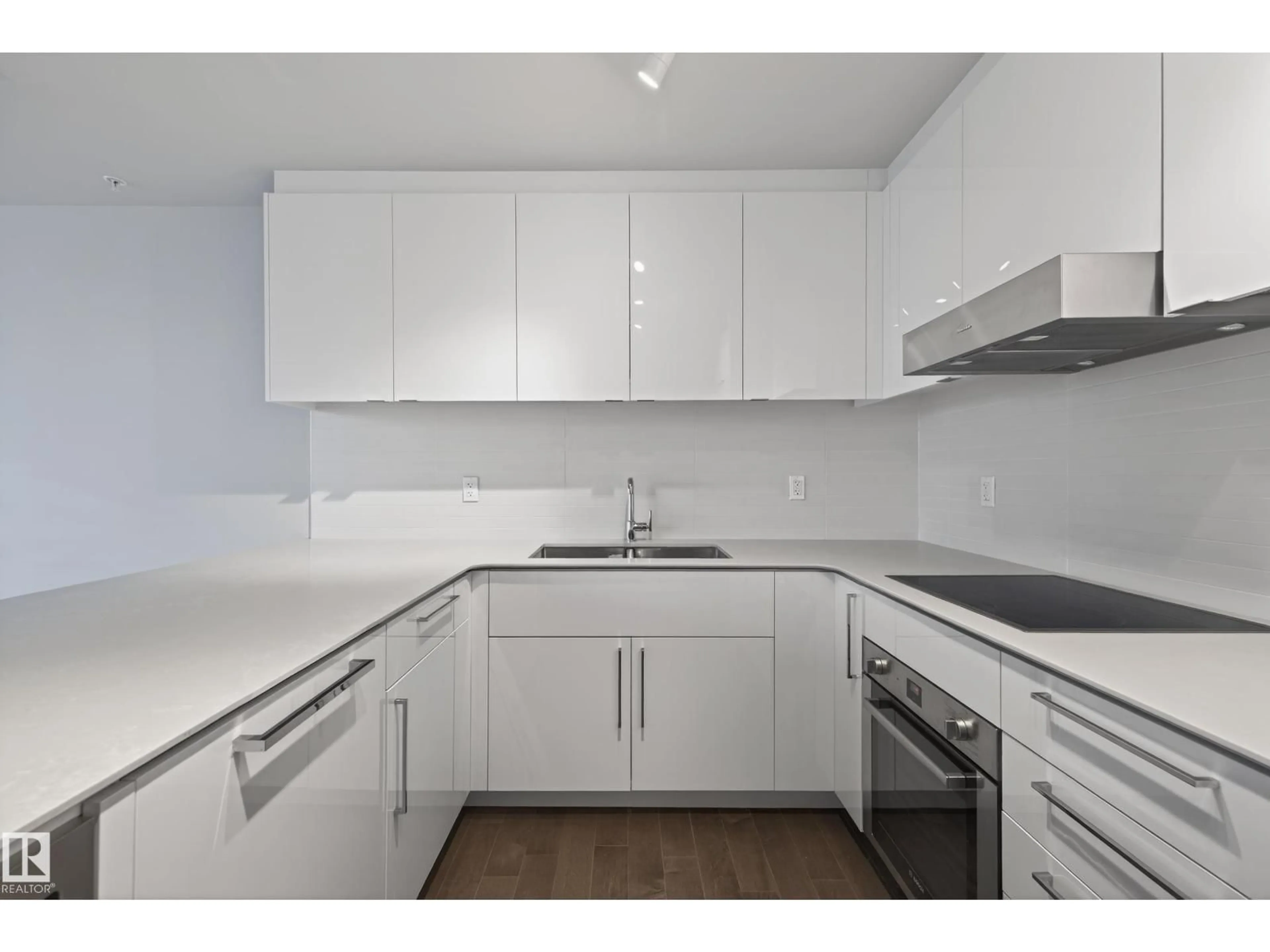 Standard kitchen, unknown for 2609 10360 102 ST NW, Edmonton Alberta T5J0K6