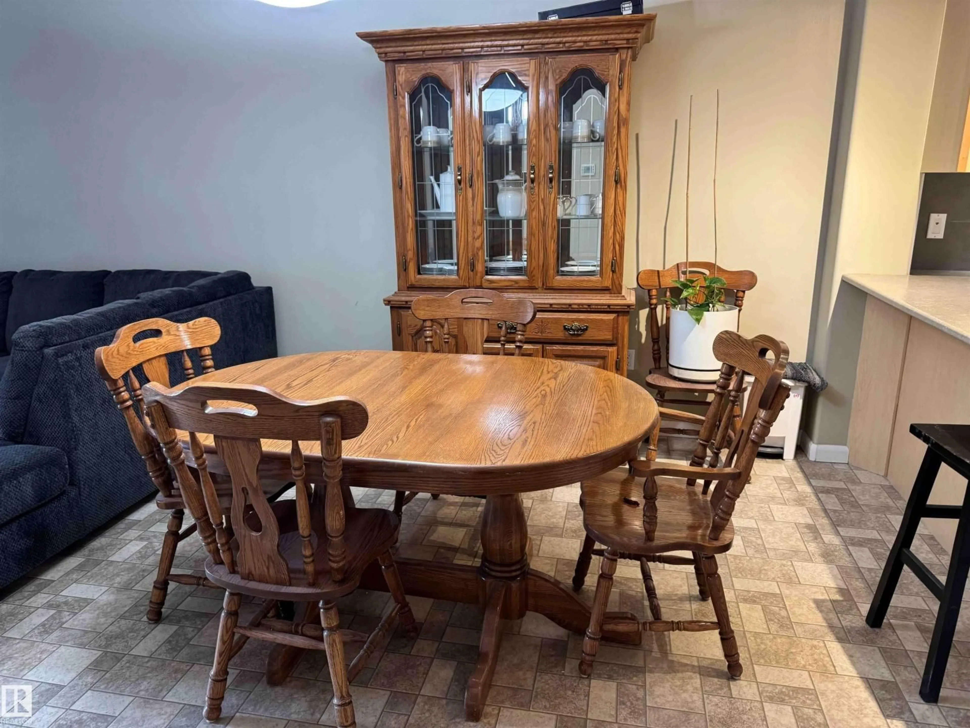 Dining room, wood/laminate floor for 240 - 300 PALISADES WY, Sherwood Park Alberta T8H2T9