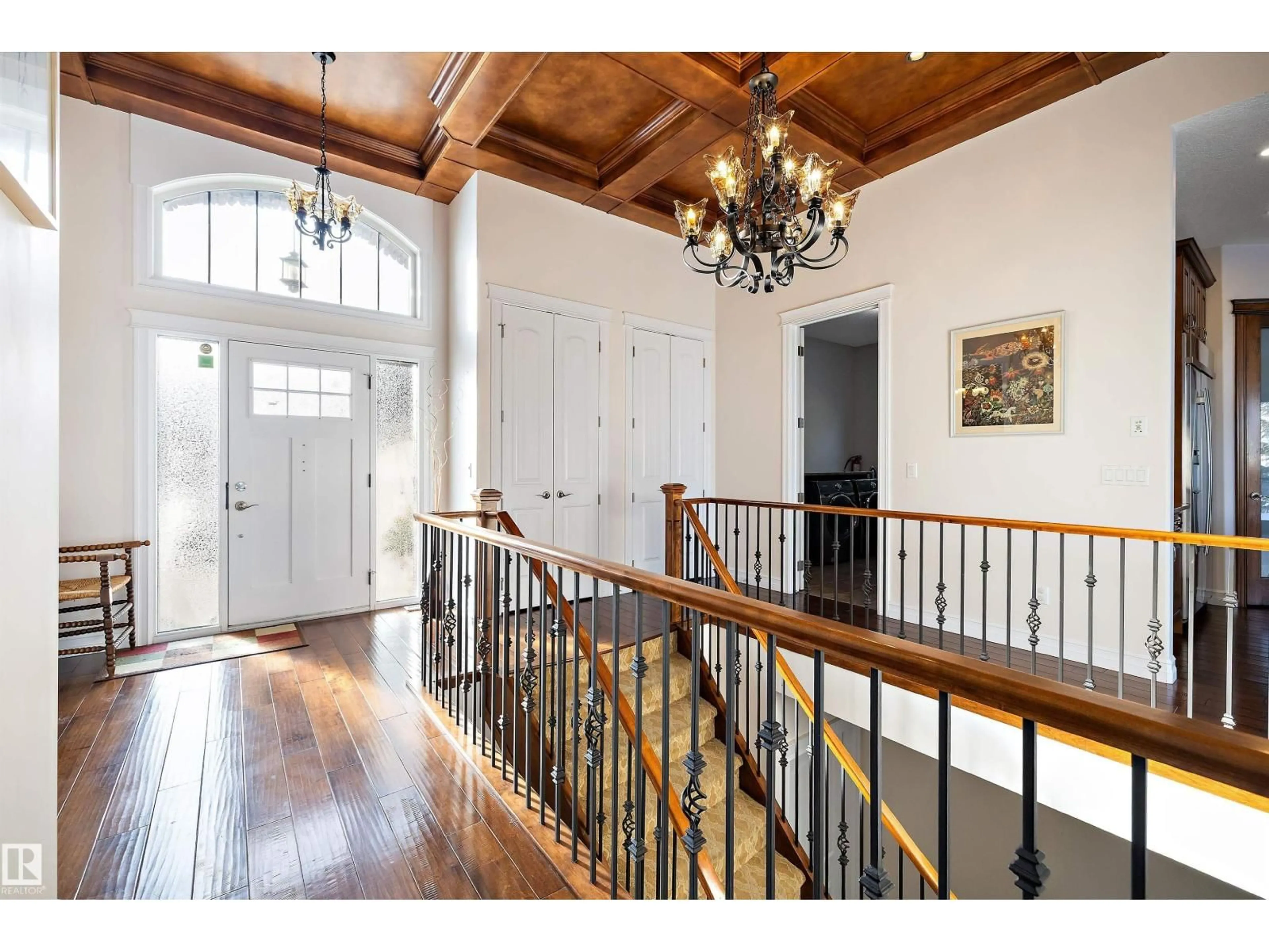 Indoor foyer for 1190 ADAMSON DR, Edmonton Alberta T6W0V4