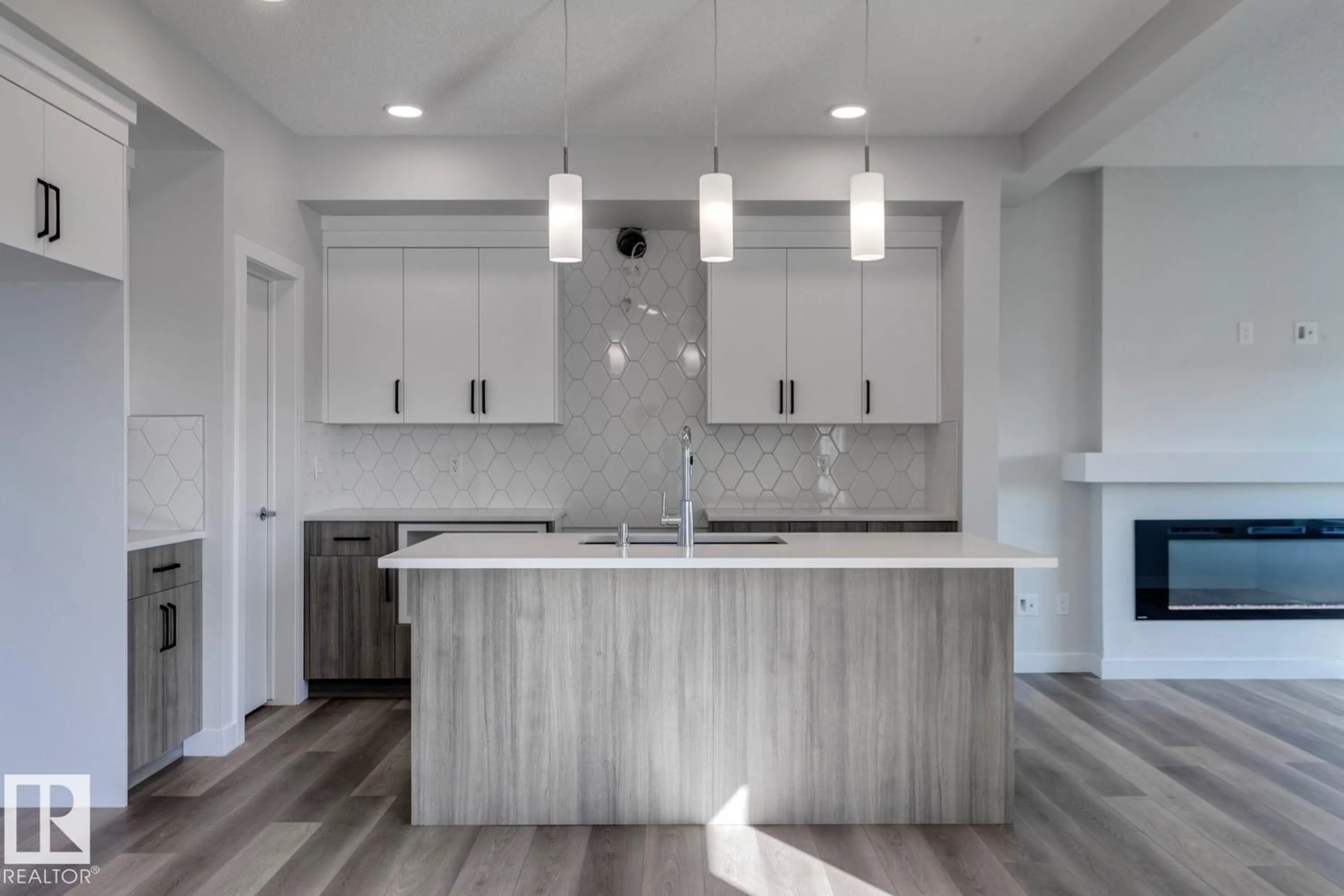 Contemporary kitchen, unknown for NW - 19007 20 AV, Edmonton Alberta T6M3E8