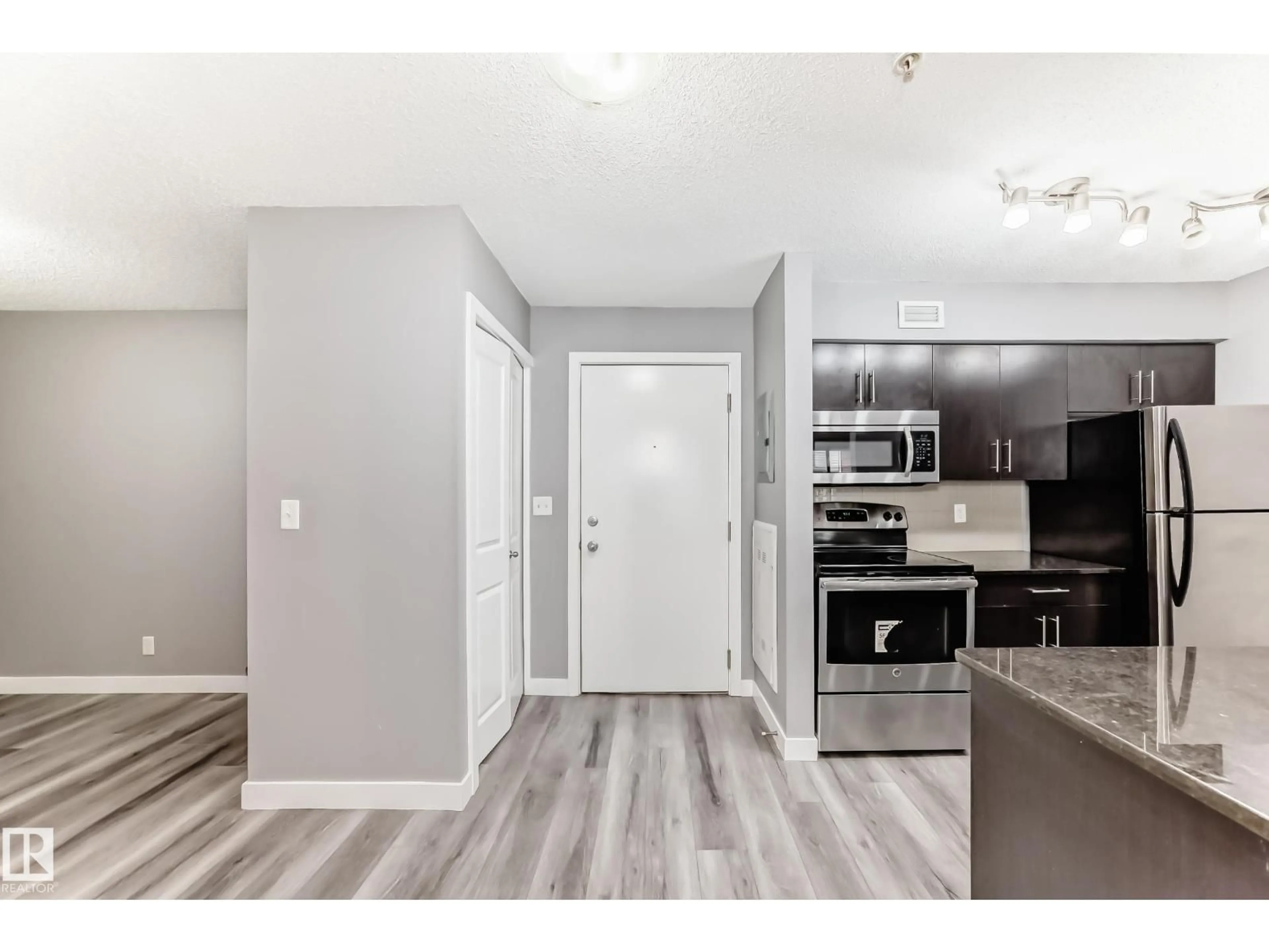 Unknown for 5816 - 117 MULLEN PL, Edmonton Alberta T6R0W3