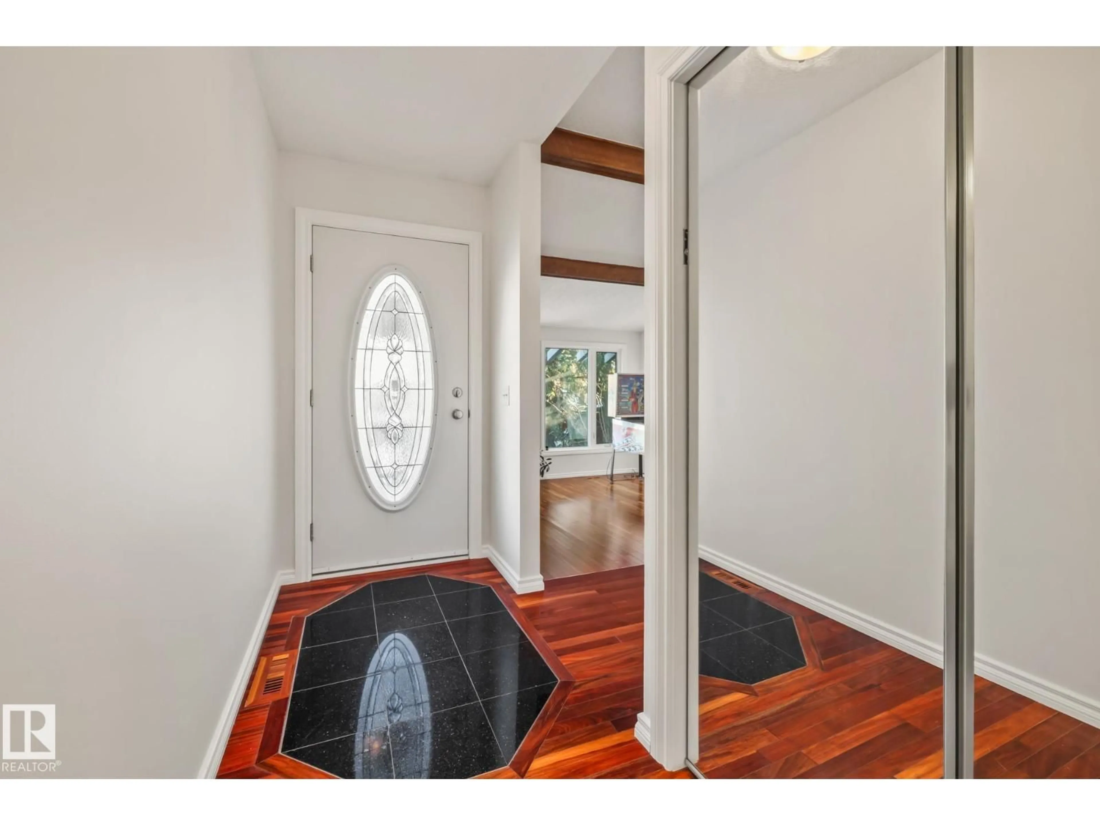 Indoor entryway for 304 MALVERN CT, Sherwood Park Alberta T8A3J8