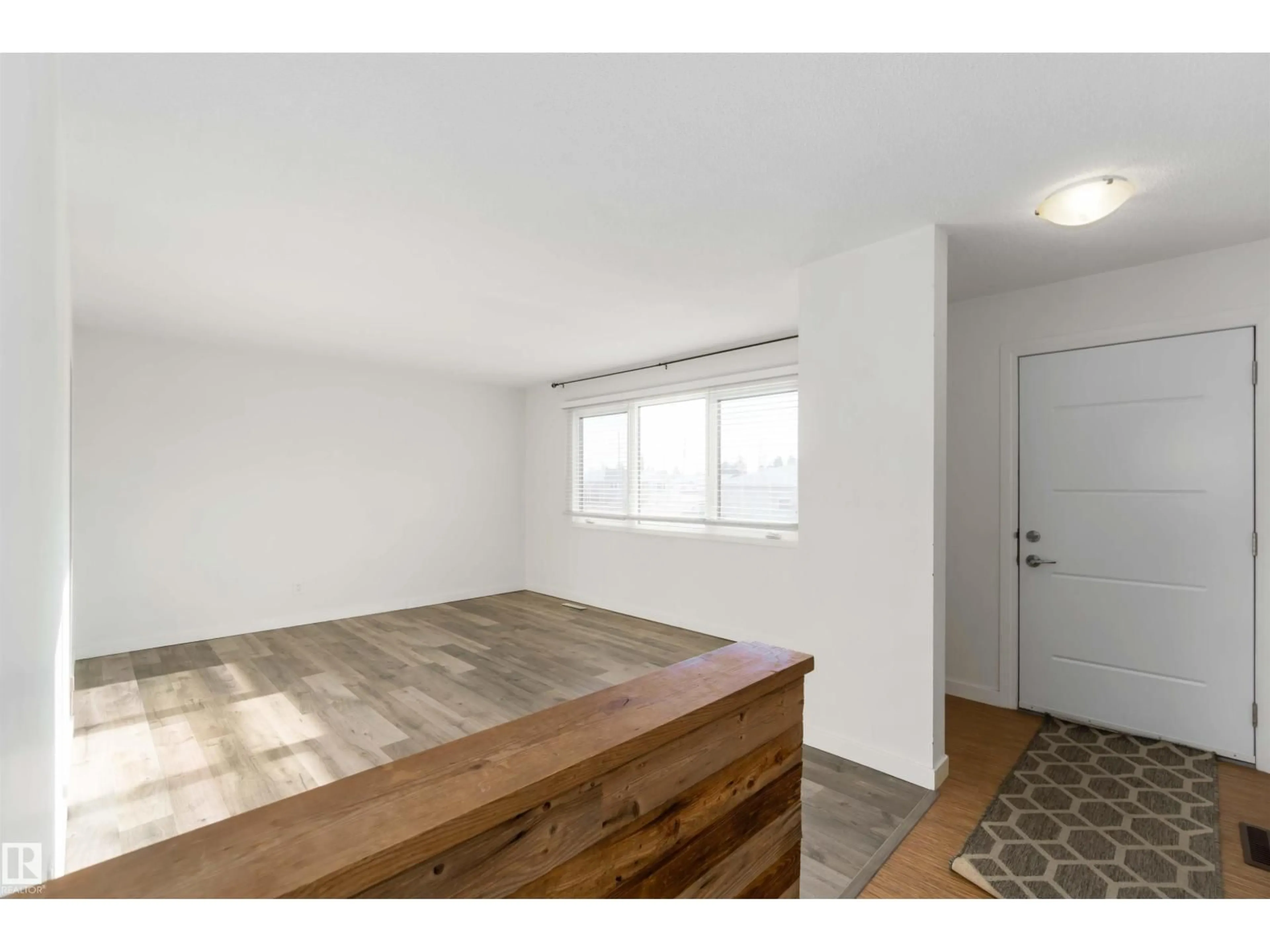 Unknown for 7516 136 AV, Edmonton Alberta T5C2K5