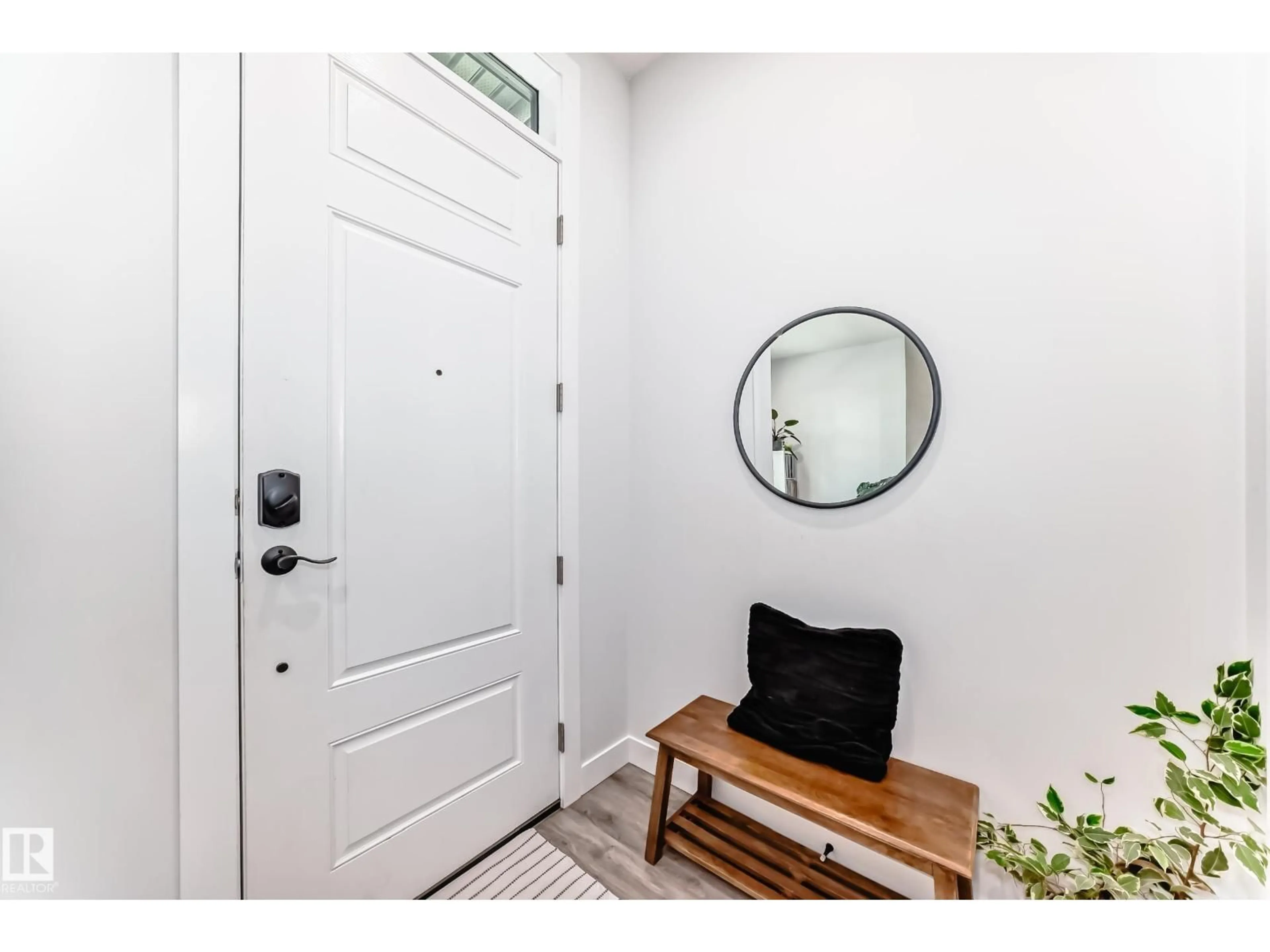 Indoor entryway for 8321 80 AV, Edmonton Alberta T6C0S9