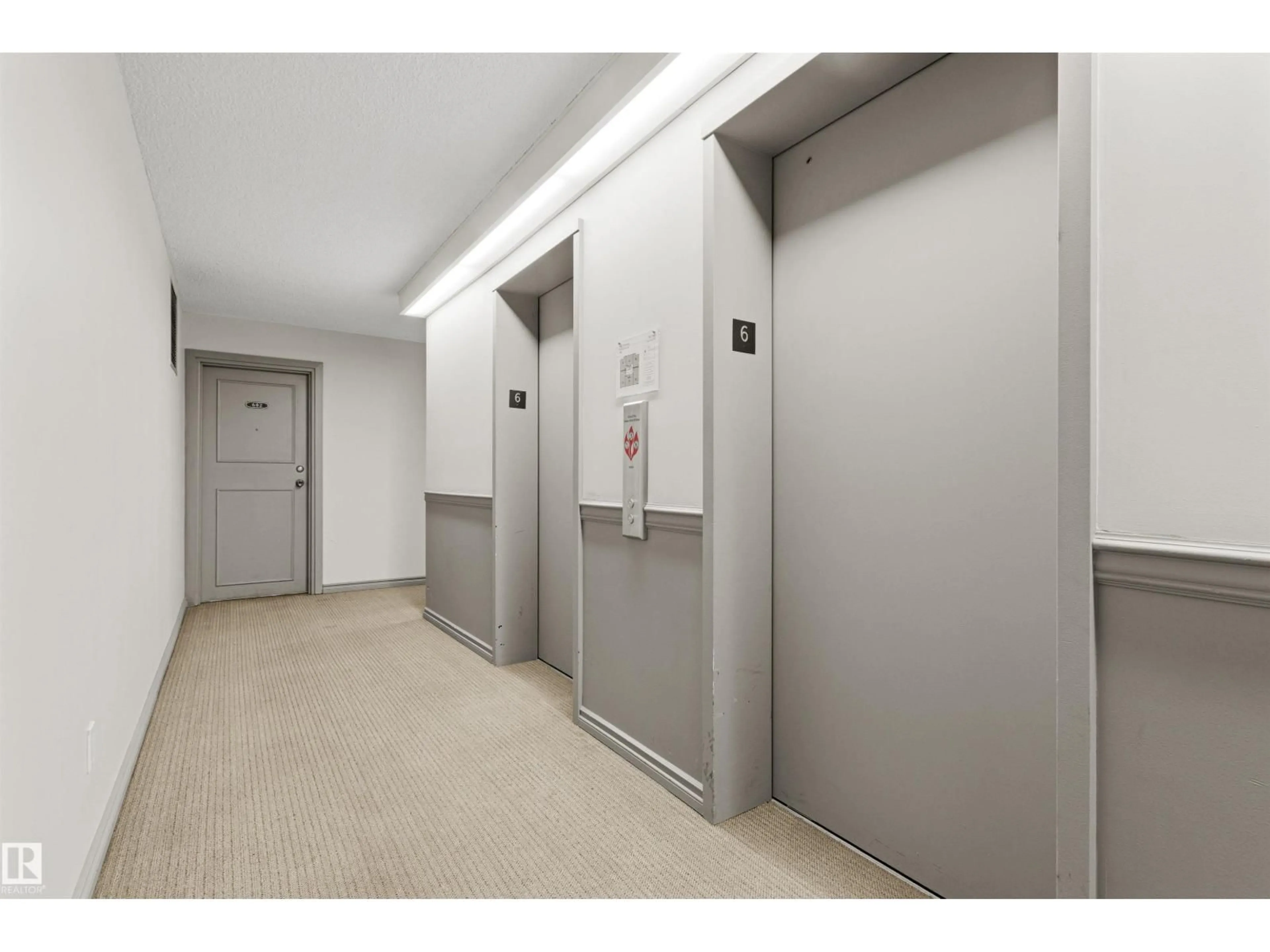 Indoor foyer for 602 - 9929 113 ST, Edmonton Alberta T5K2N9