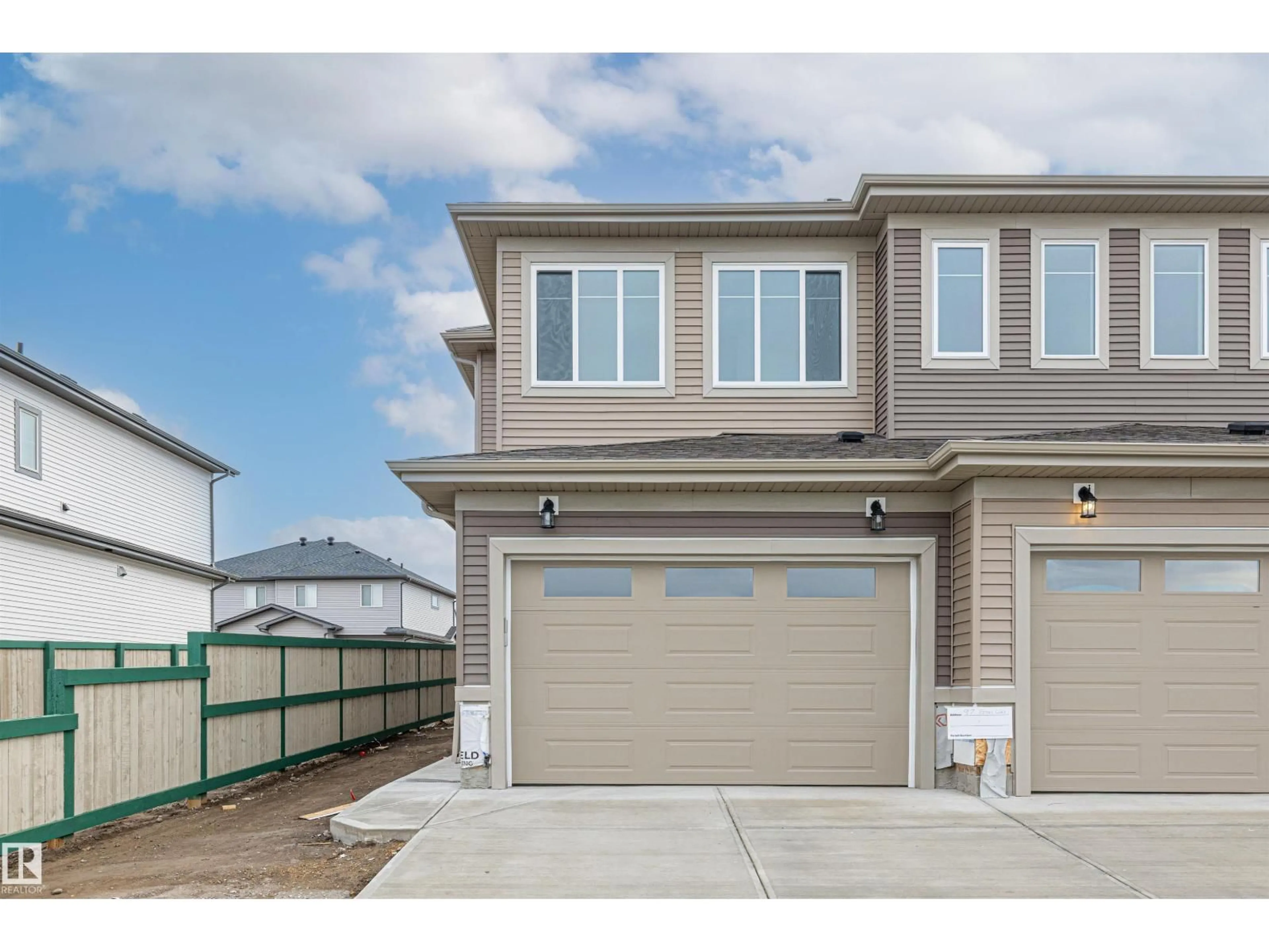 Home with vinyl exterior material, street for 95 FICUS WY, Fort Saskatchewan Alberta T8L0Z6