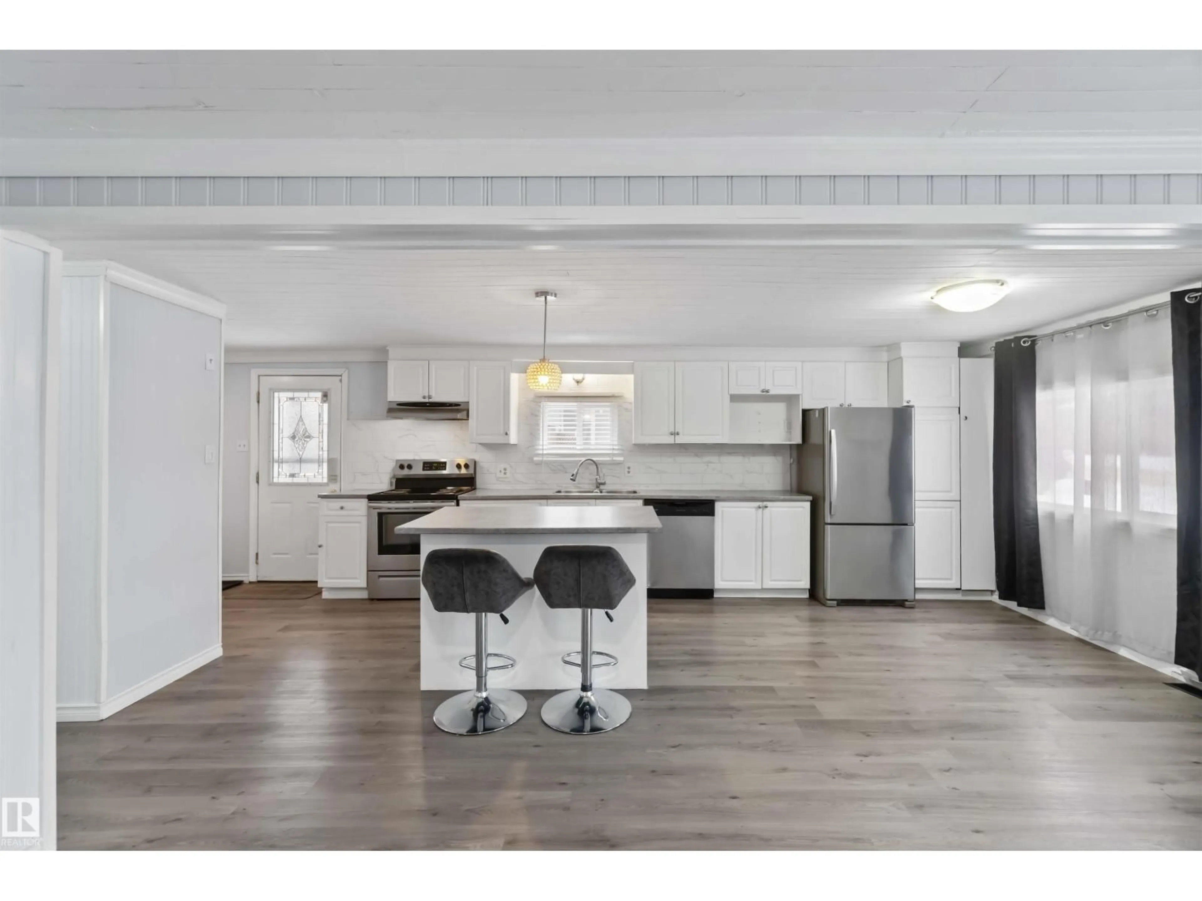 Open concept kitchen, unknown for 5021 53 AV, Wabamun Alberta T0E2K0