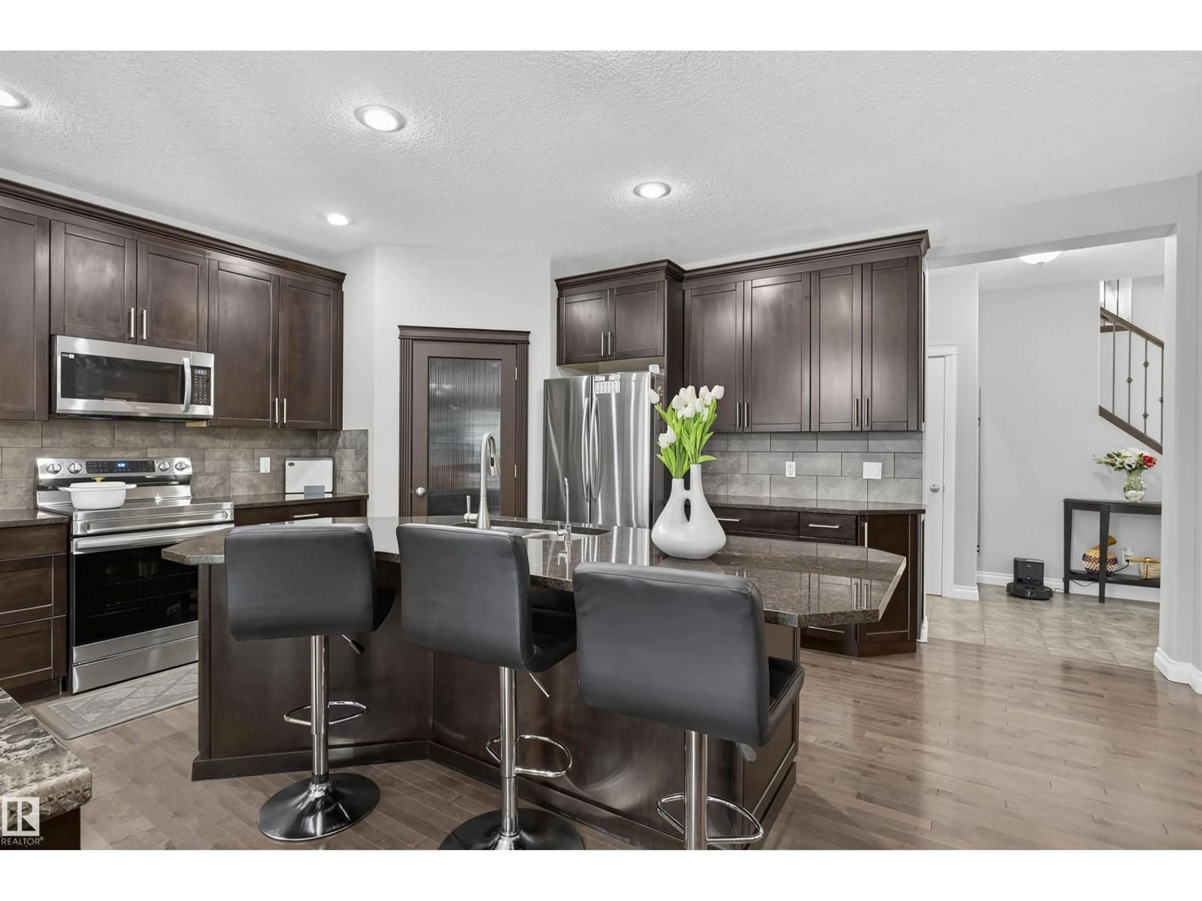 Open concept kitchen, unknown for 618 ADAMS WY, Edmonton Alberta T6W0J9