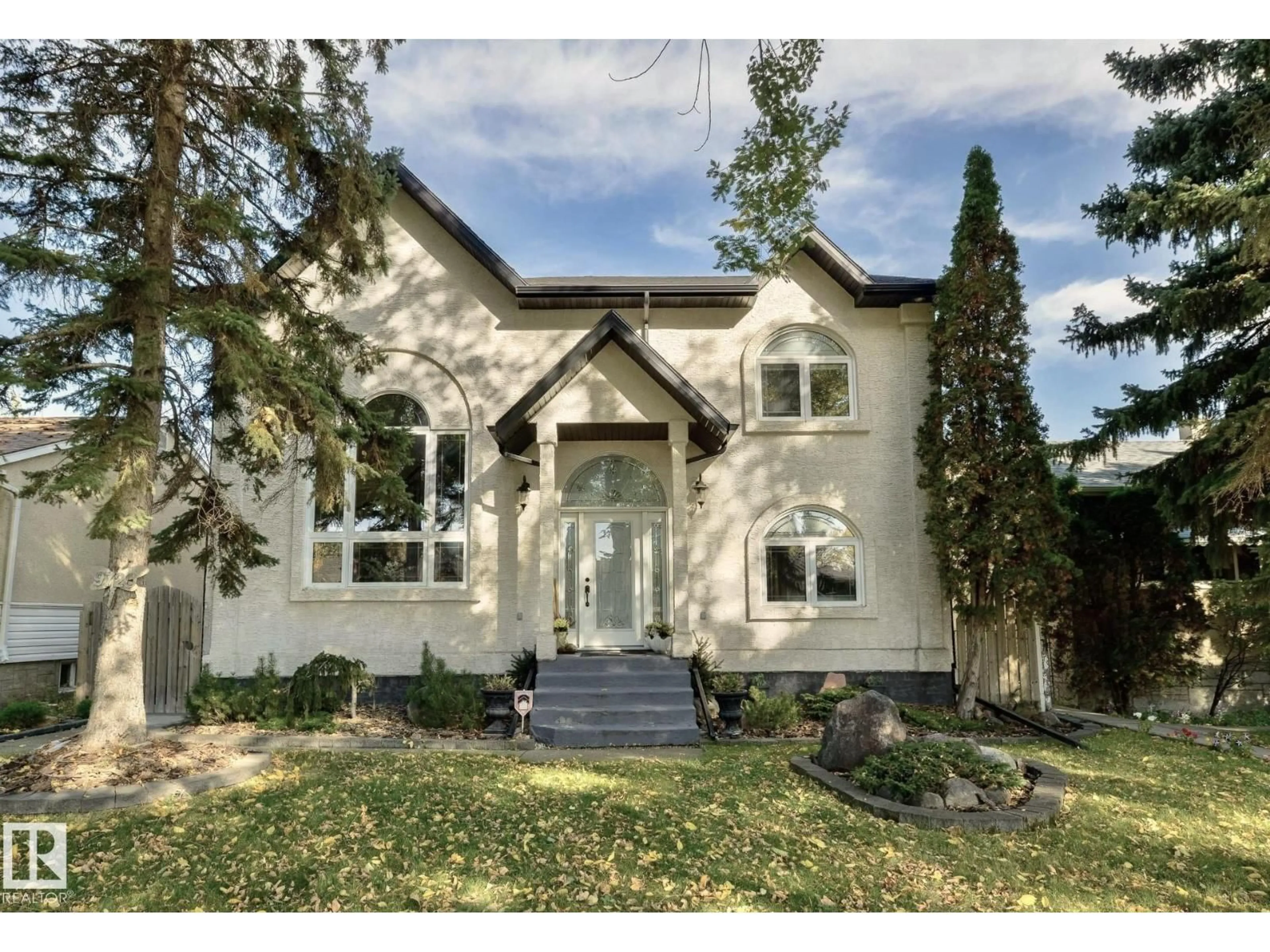 Home with vinyl exterior material, street for 9720 65 AV, Edmonton Alberta T6E0K6