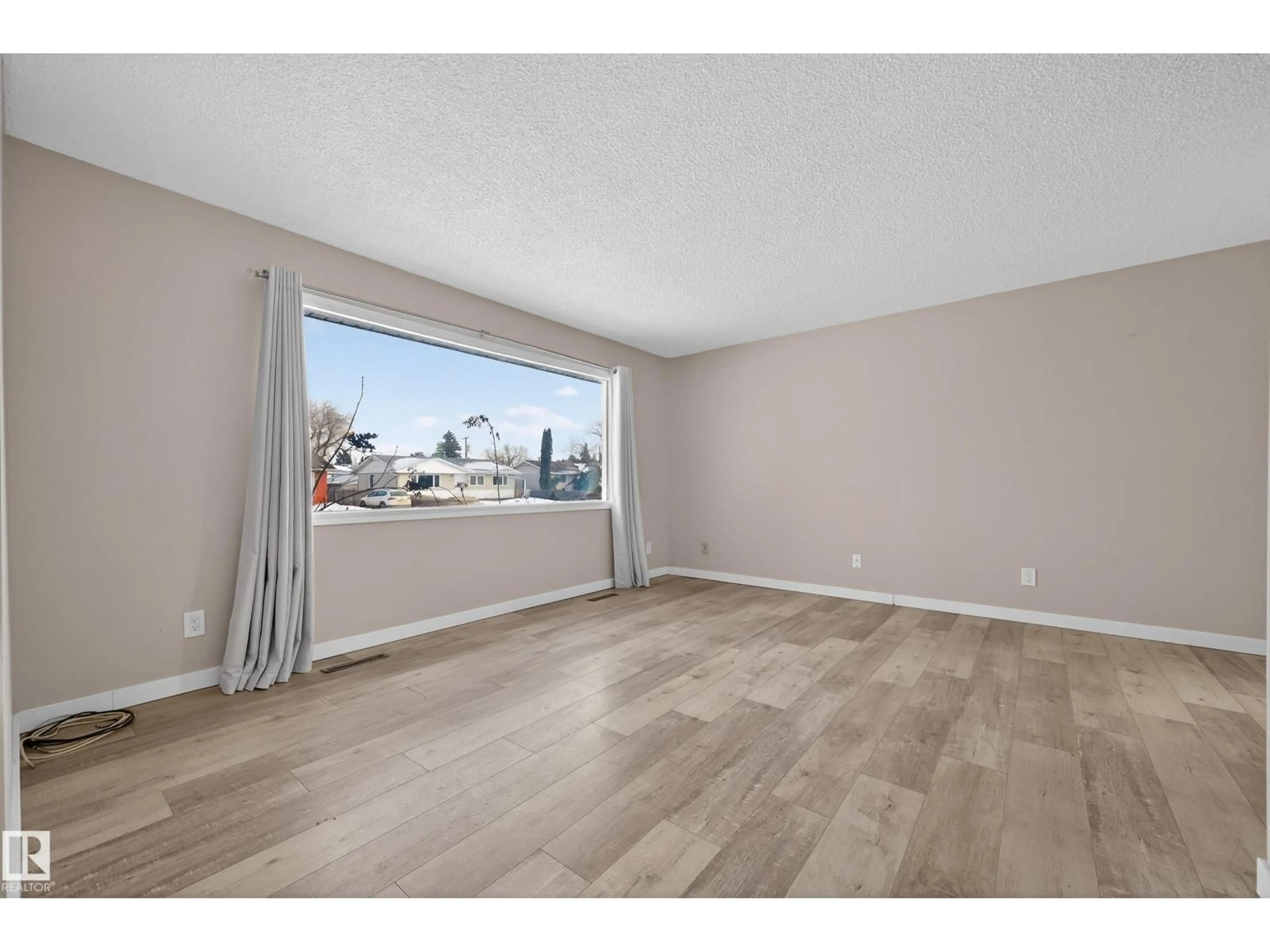 A pic of a room for 8328 164 ST, Edmonton Alberta T5R2P8