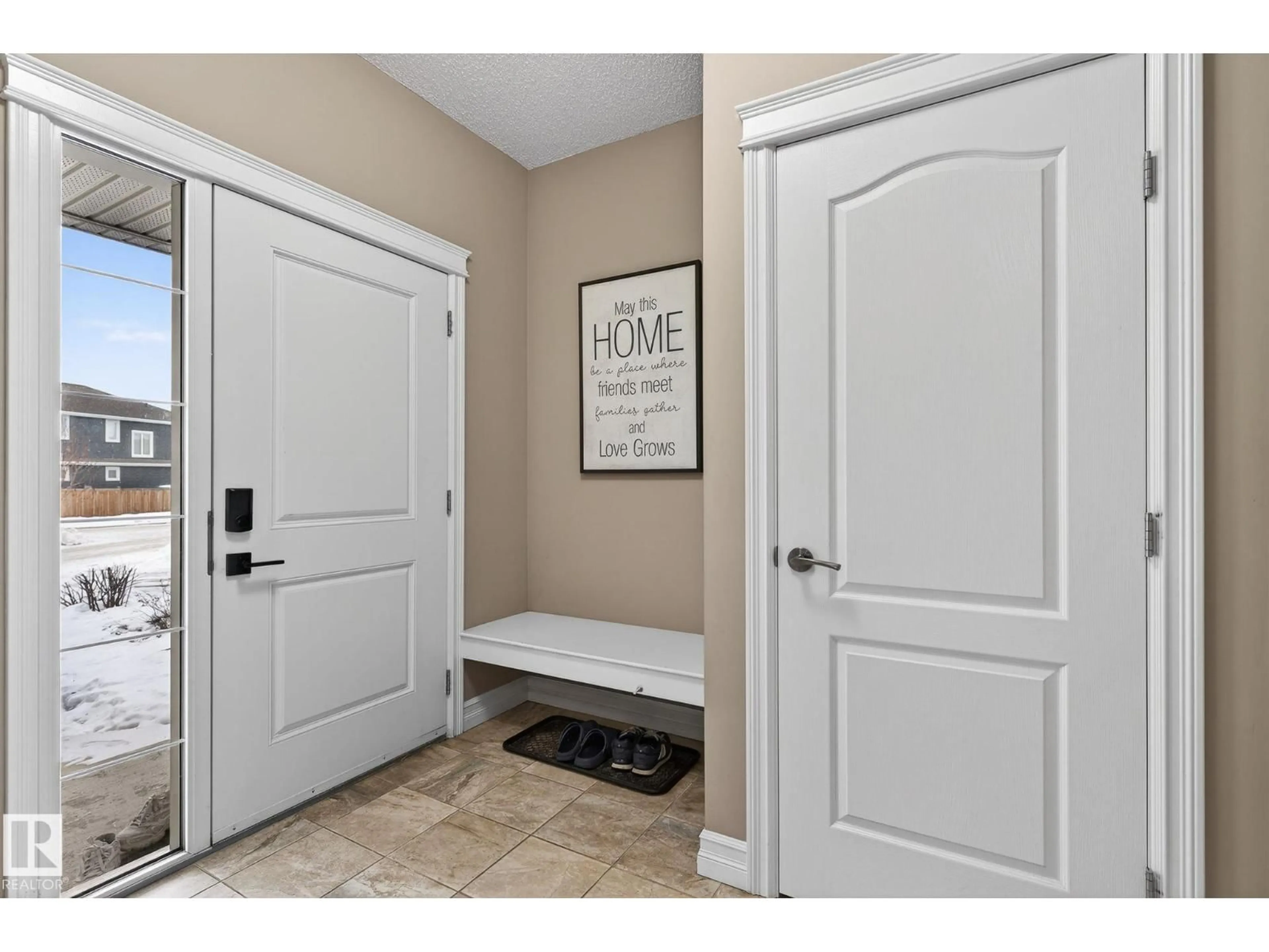 Indoor entryway for NW - 16311 135 ST, Edmonton Alberta T6V0J9