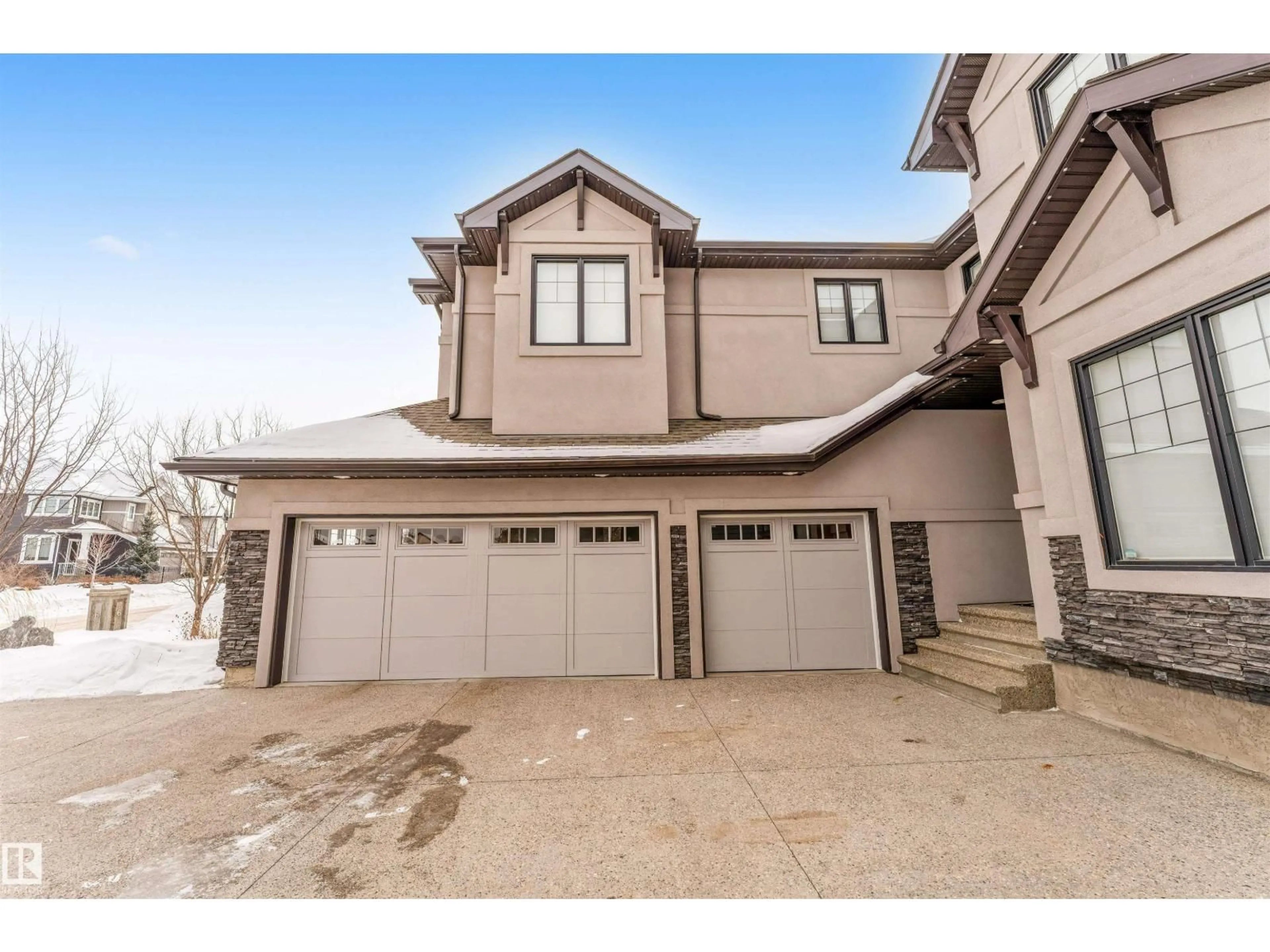 Unknown for 656 180 ST, Edmonton Alberta T6W2T1