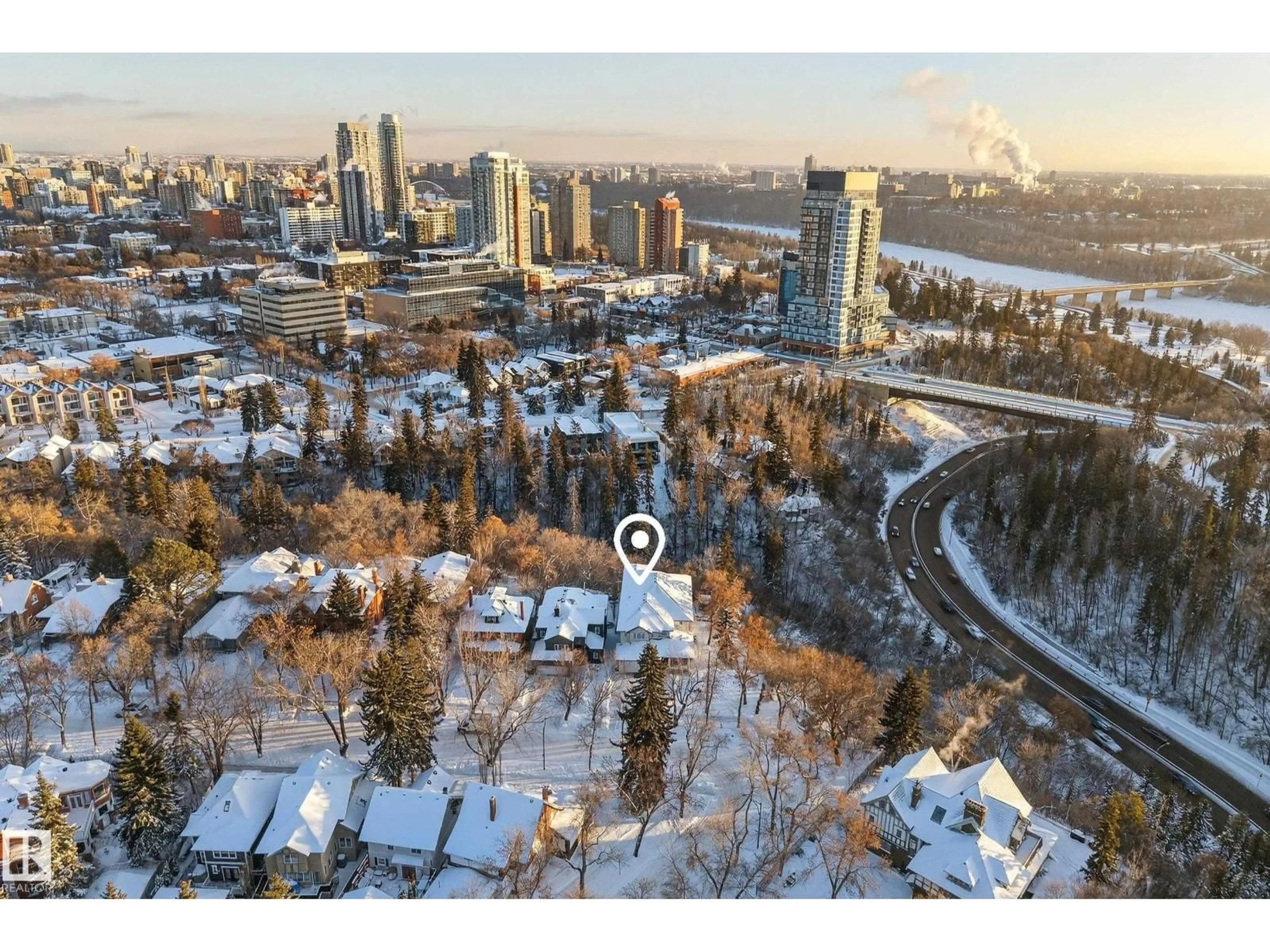 A pic from outside/outdoor area/front of a property/back of a property/a pic from drone, city buildings view from balcony for 10309 VILLA AV, Edmonton Alberta T5N3T8