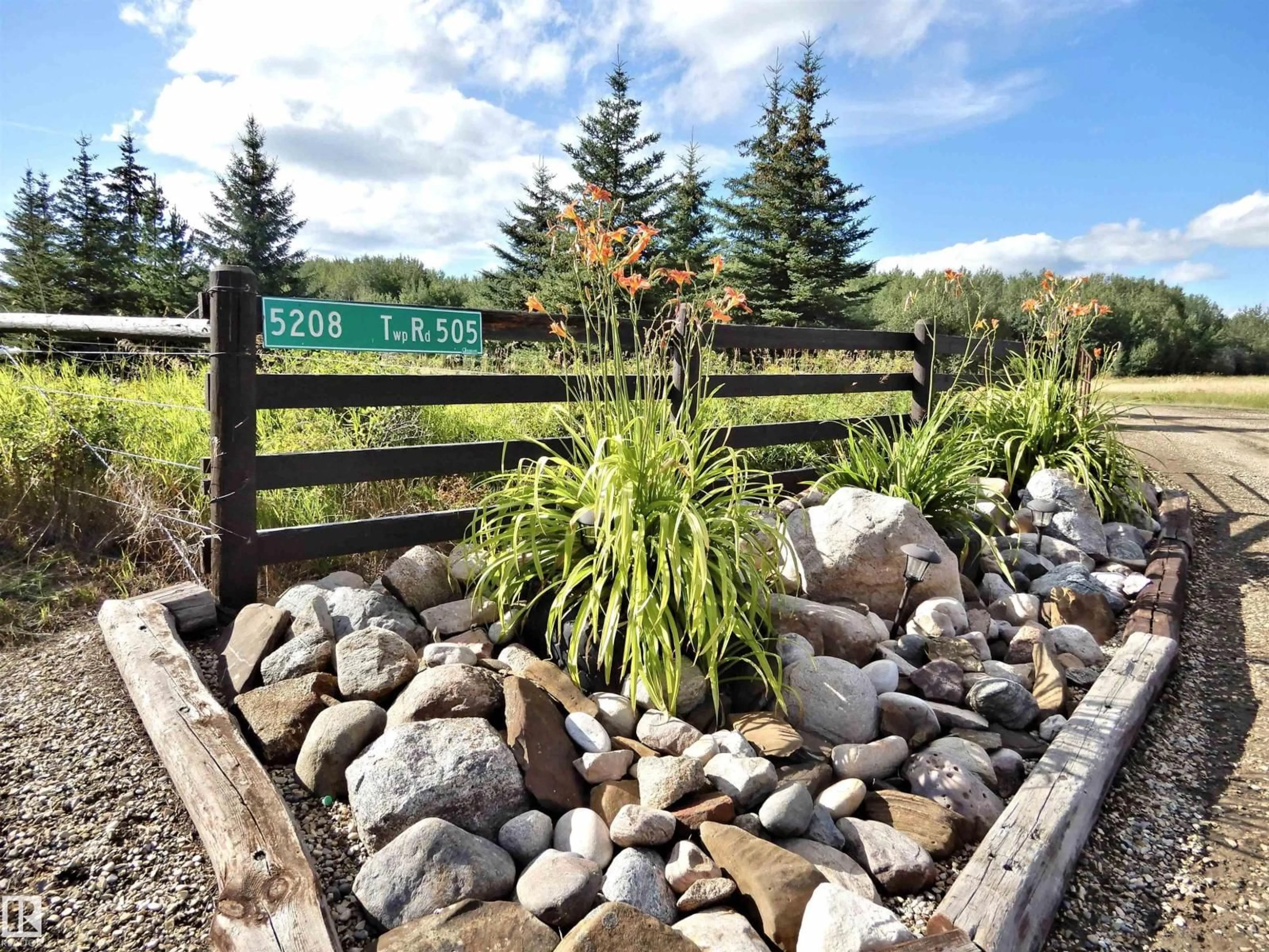 Patio, mountain view for 5208 TWP ROAD 505, Rural Parkland County Alberta T0N0N0