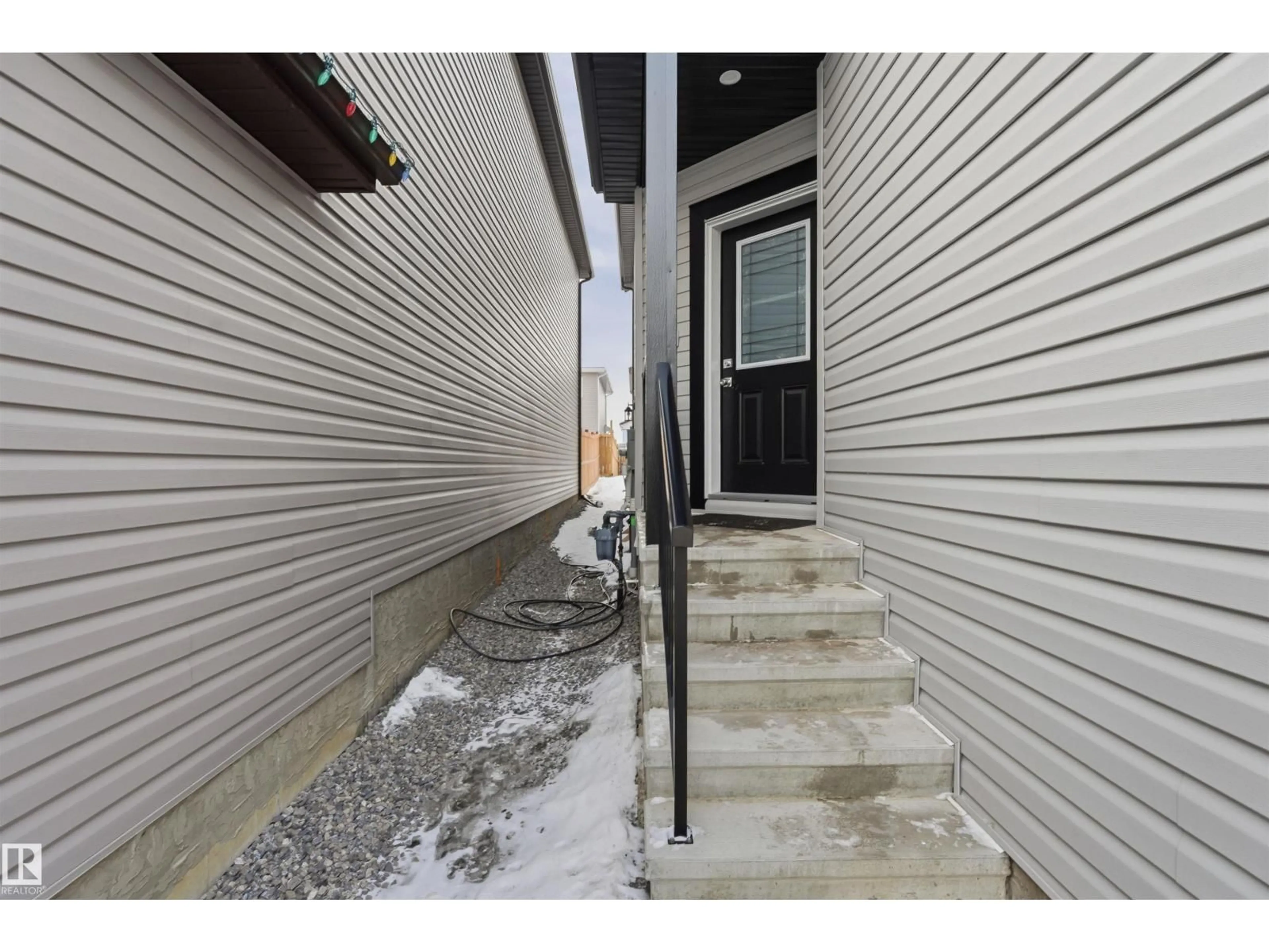 Unknown for 452 ROBERTS CR, Leduc Alberta T9E1N4