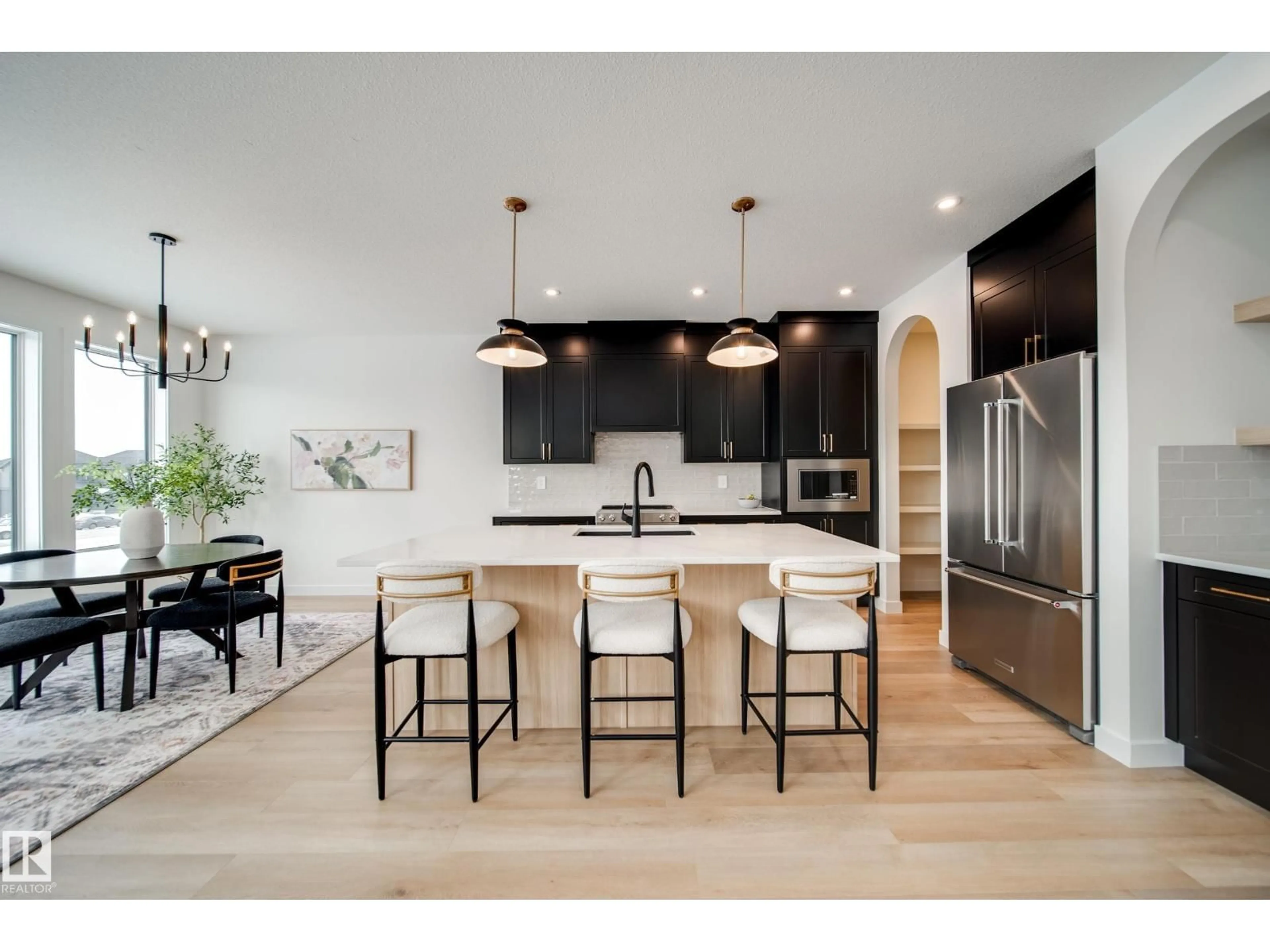 Contemporary kitchen, unknown for 4 CLOUTIER CL, St. Albert Alberta T8T2C9