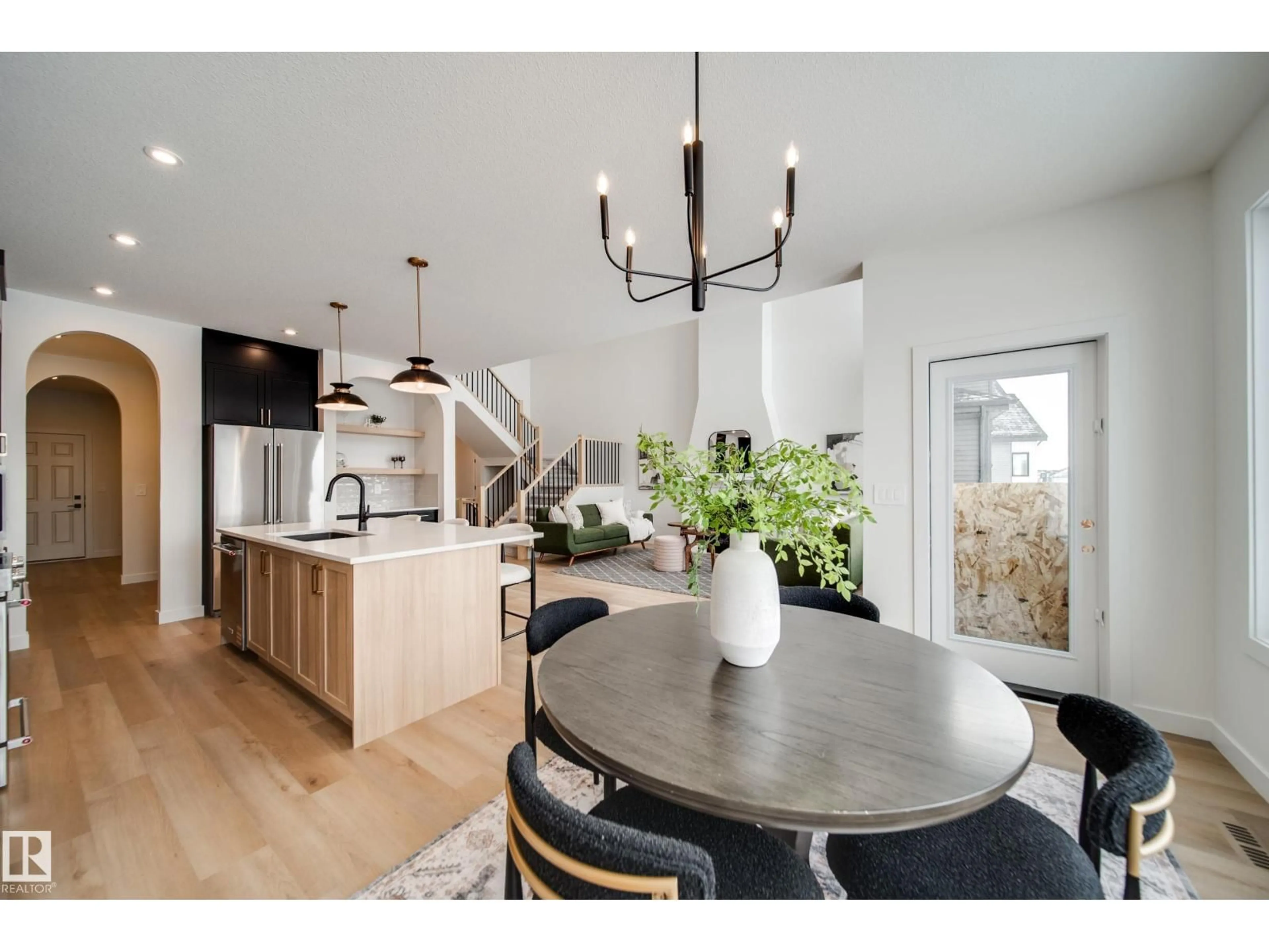 Open concept kitchen, unknown for 4 CLOUTIER CL, St. Albert Alberta T8T2C9