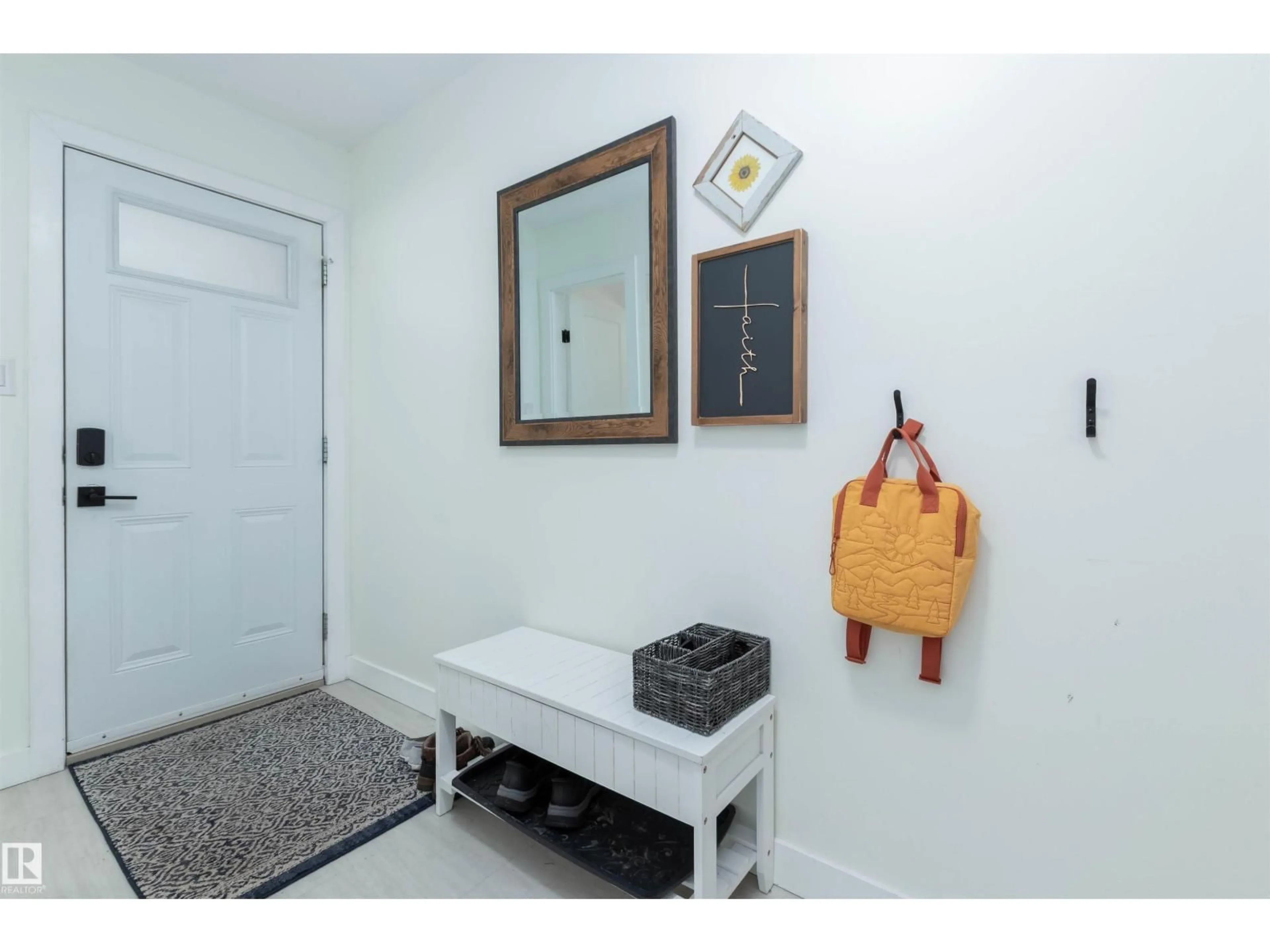 Indoor entryway for 157 GREAT OA, Sherwood Park Alberta T8A0V8