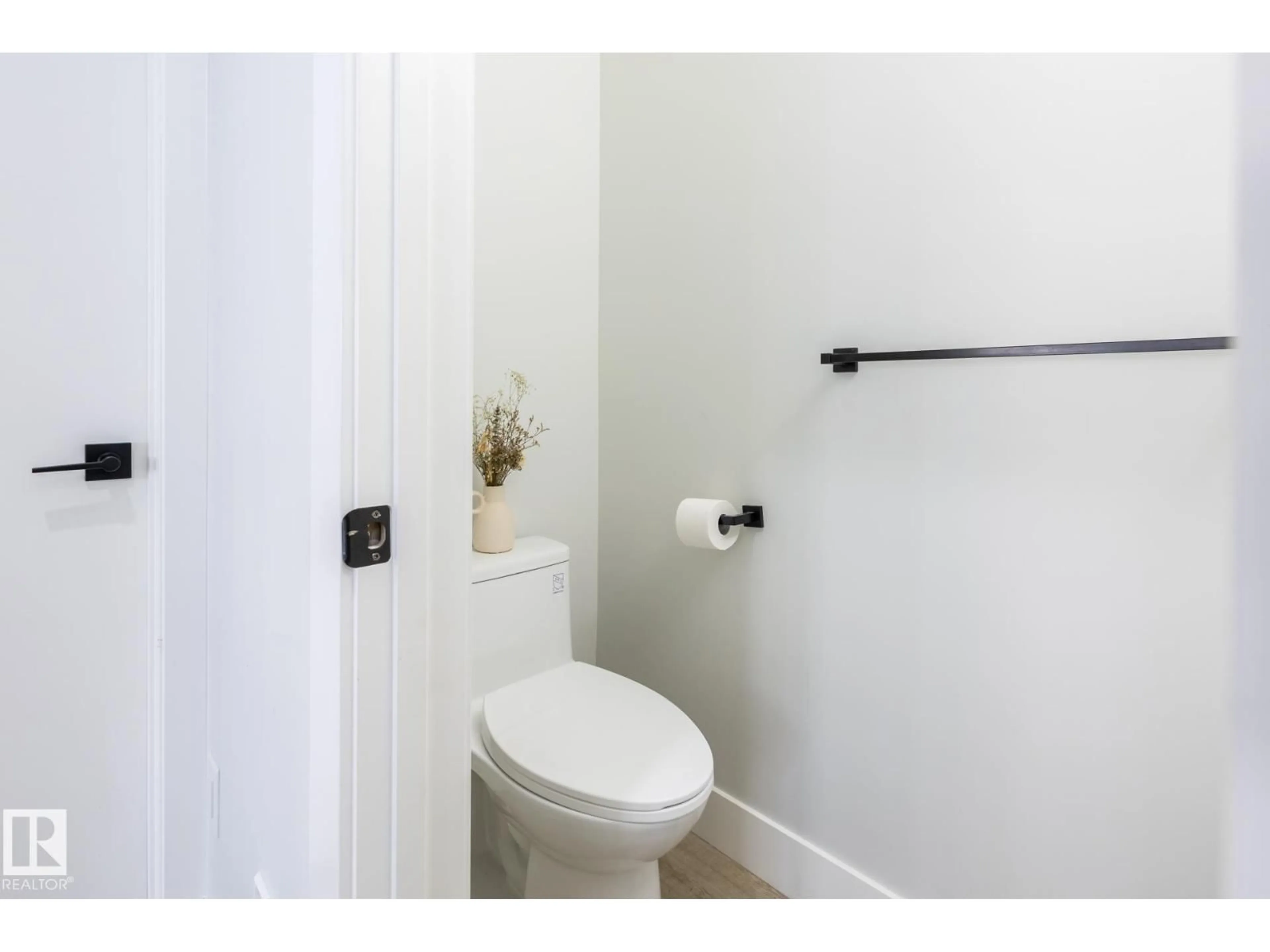 Standard bathroom, unknown for 19708 28 AV, Edmonton Alberta T6M1M1