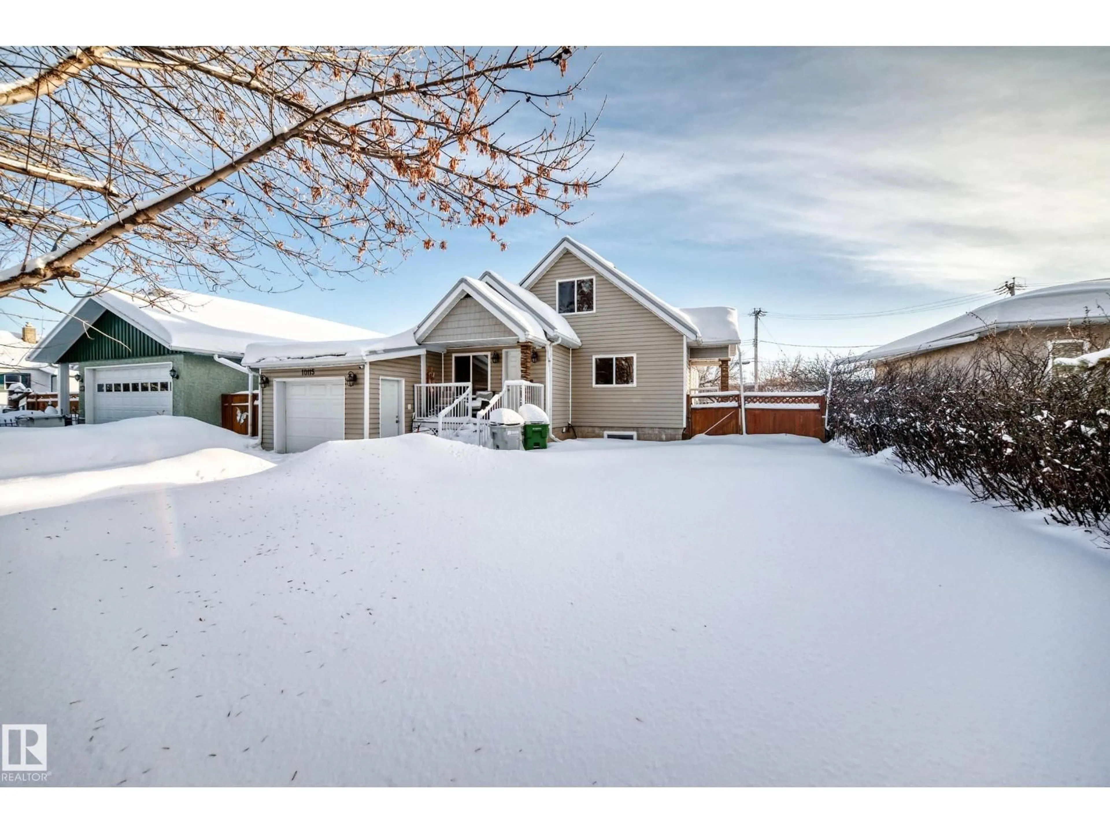 Home with vinyl exterior material, street for 10115 104, Westlock Alberta T9P1V3