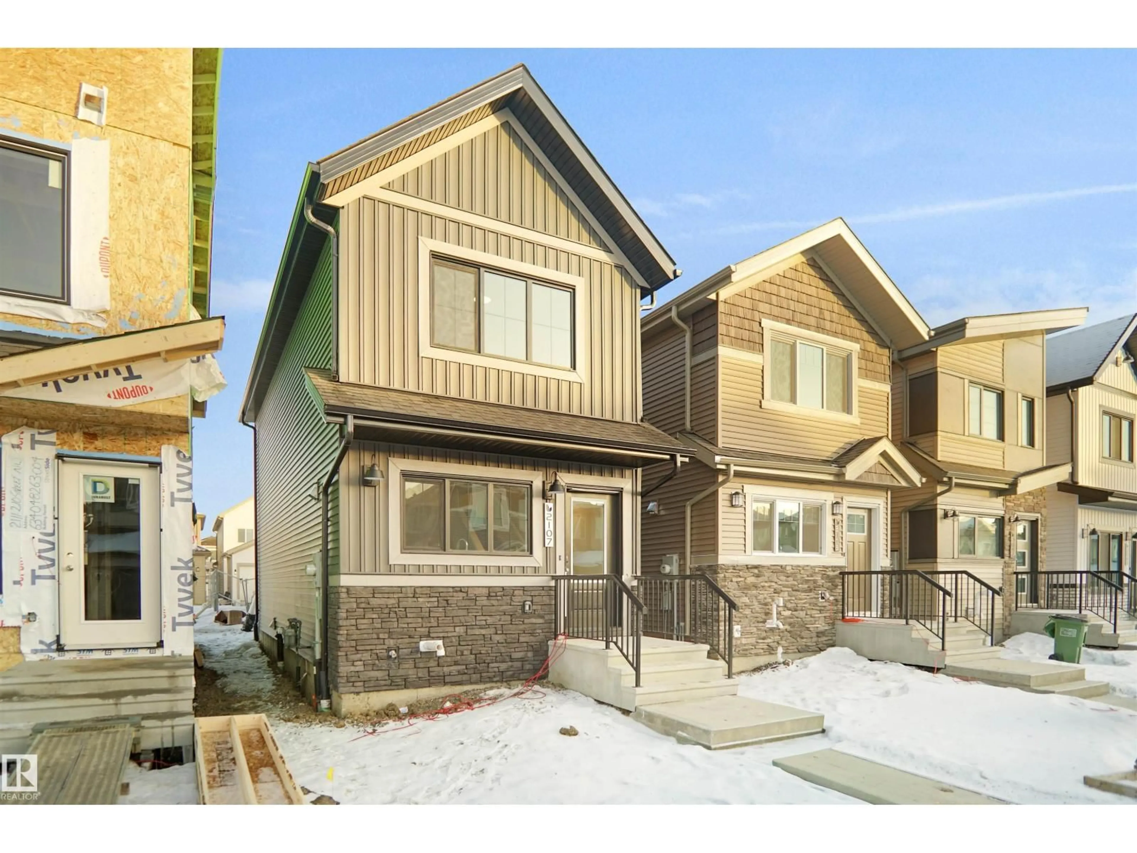 Unknown for NW - 2107 210 ST, Edmonton Alberta T5S0T1