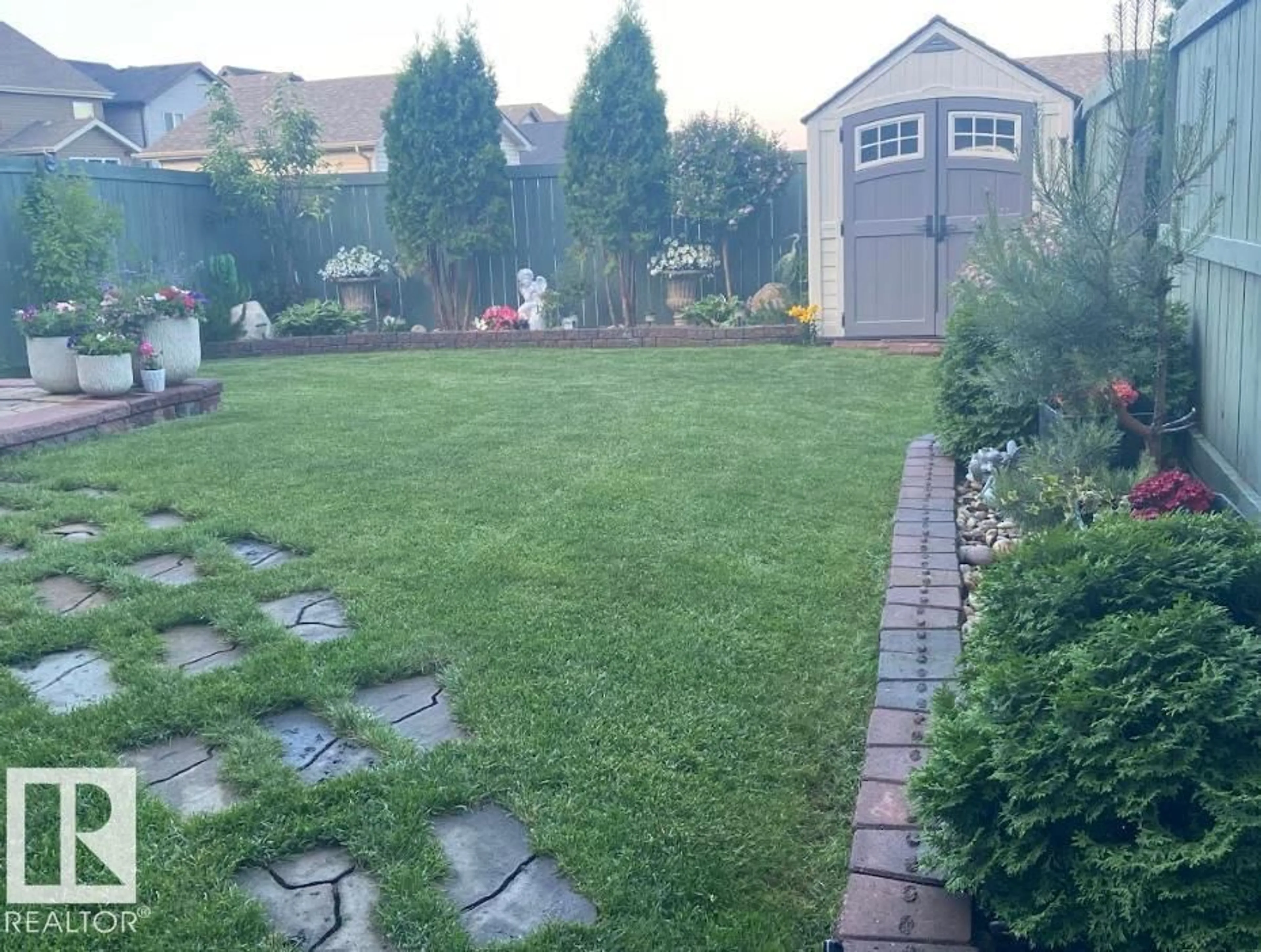 Patio, street for 5910 ANTHONY CR, Edmonton Alberta T6W1A8