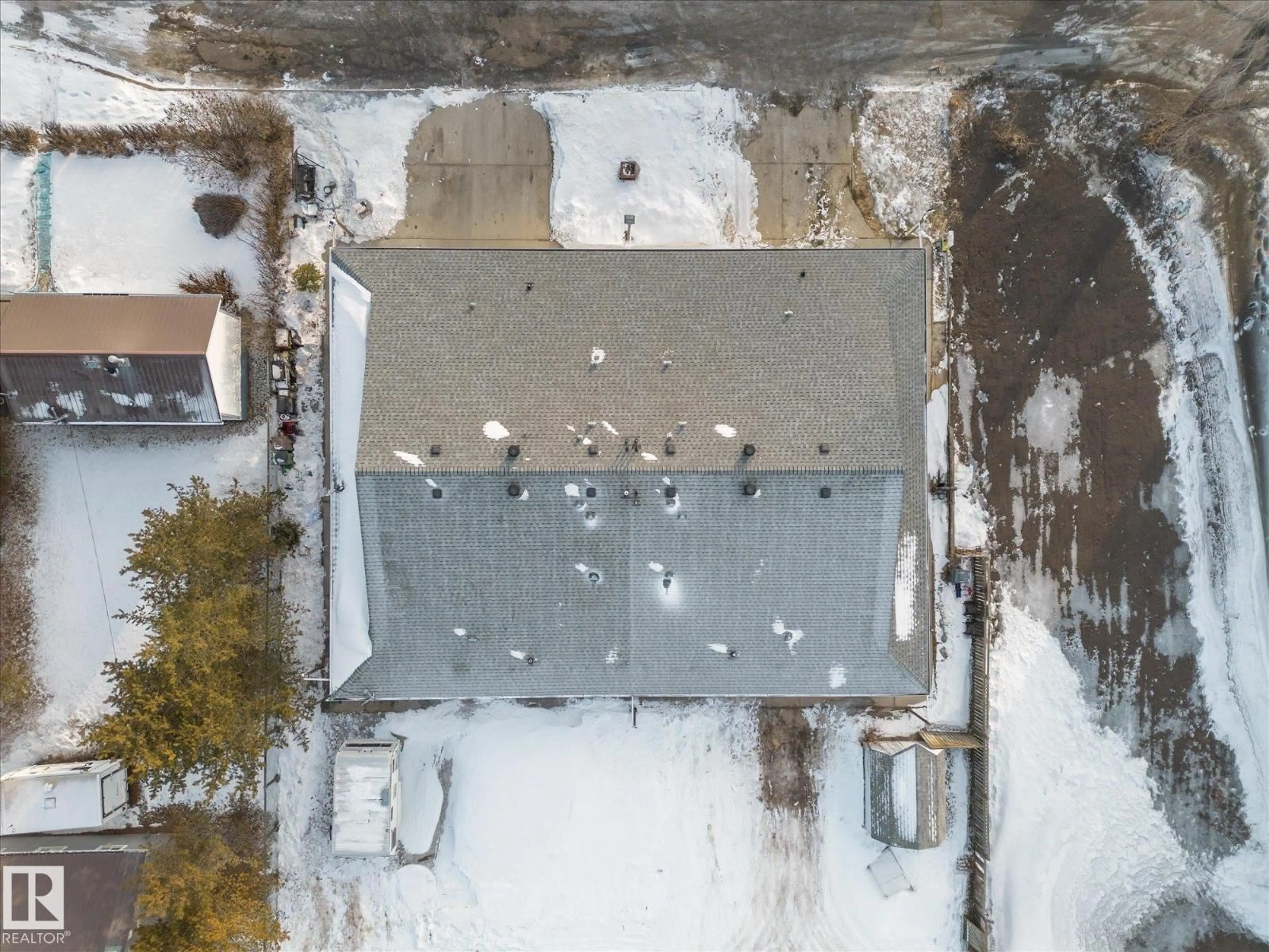 A pic from outside/outdoor area/front of a property/back of a property/a pic from drone, building for (A,B,C,D) - 4804 51 AV, Wetaskiwin Alberta T9A0T7