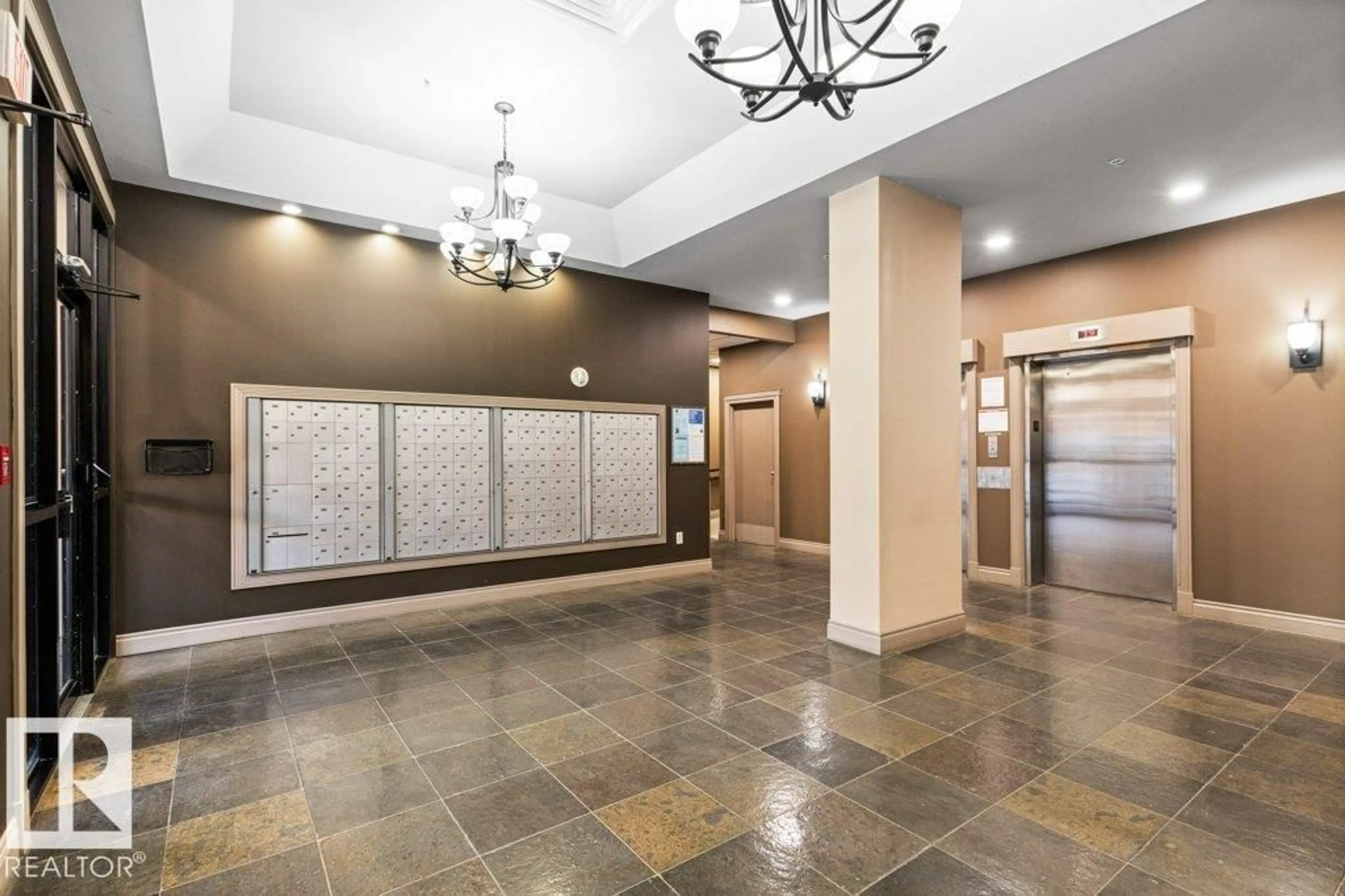 Unknown for 10303 - 201 105 ST NW, Edmonton Alberta T5J5G3