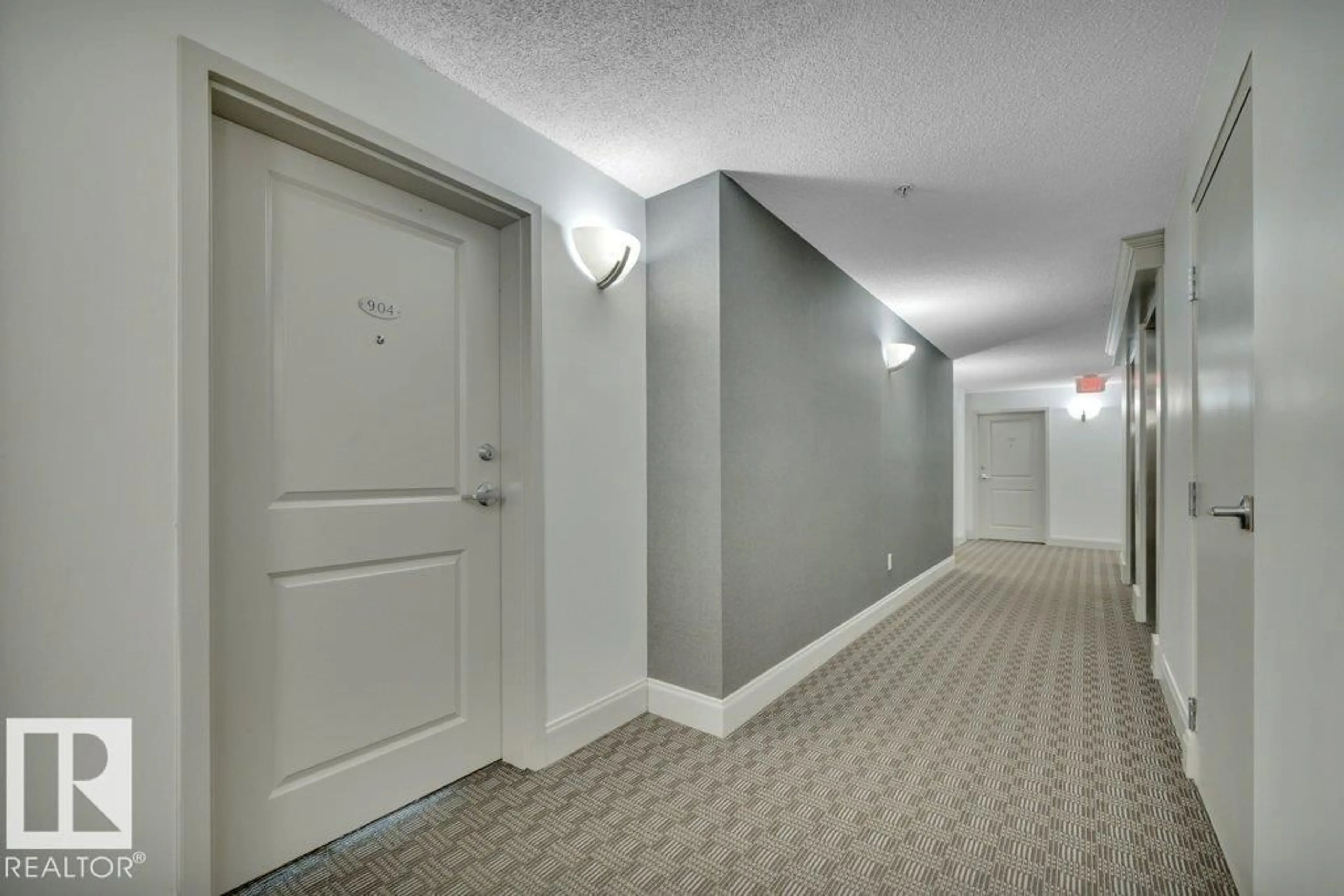 Indoor foyer for 904 - 9819 104 ST, Edmonton Alberta T5K0Y8
