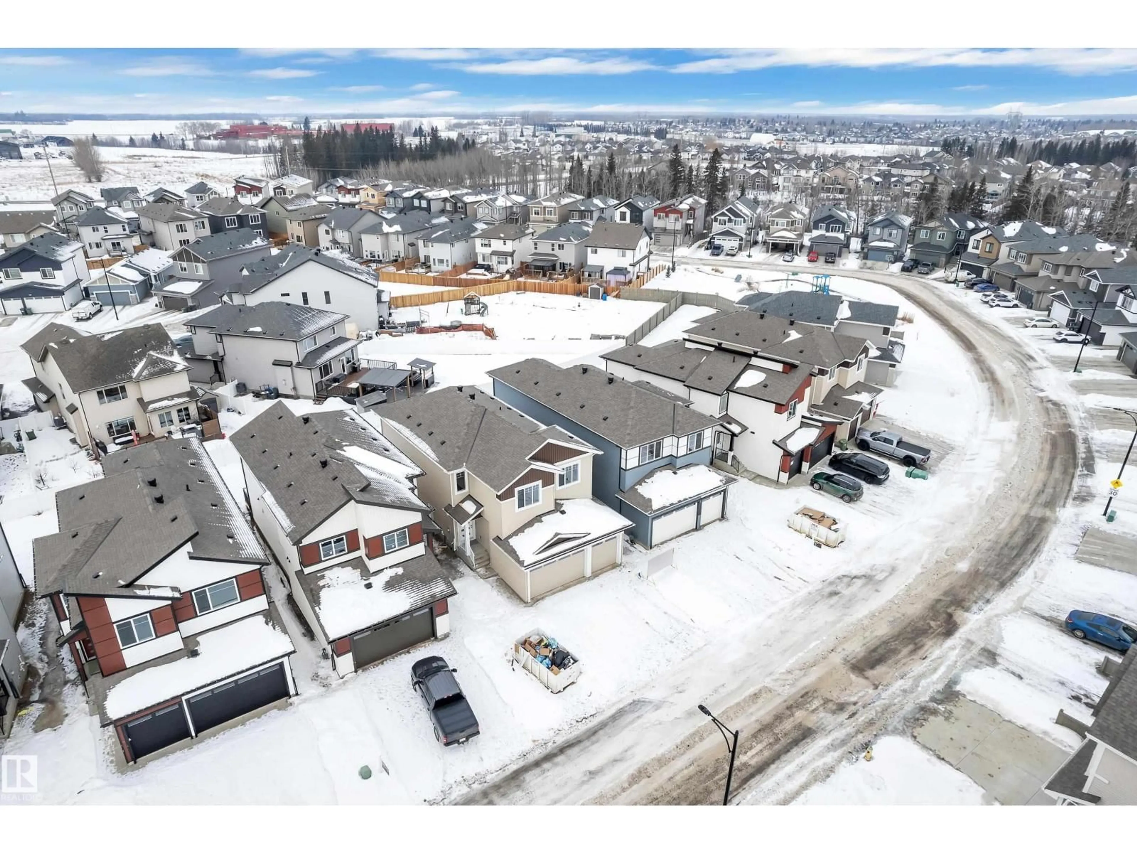 A pic from outside/outdoor area/front of a property/back of a property/a pic from drone, unknown for 737 ASTORIA WY, Devon Alberta T9G0M7