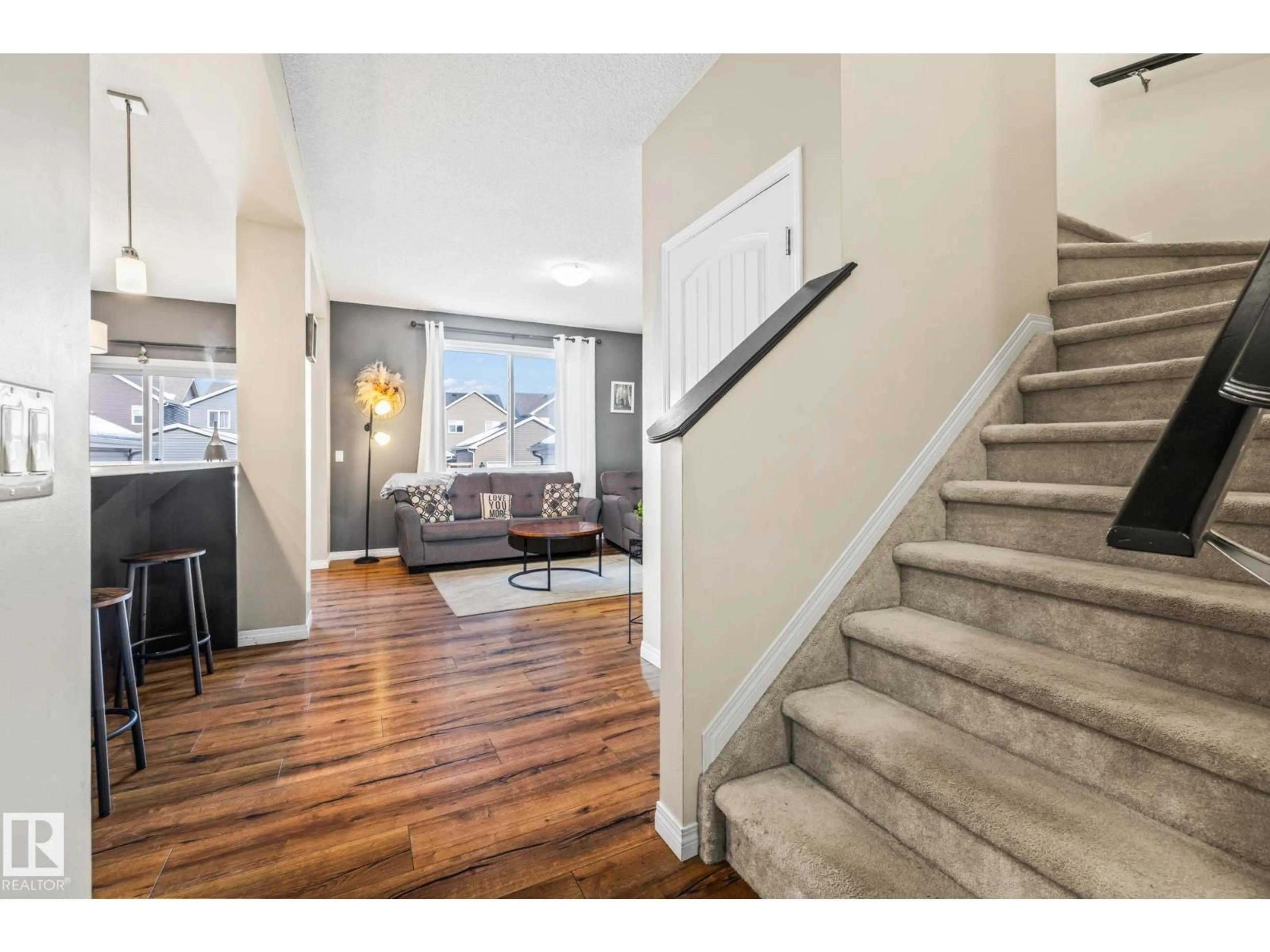 Indoor entryway for 5846 ANTHONY CR, Edmonton Alberta T6W3H5