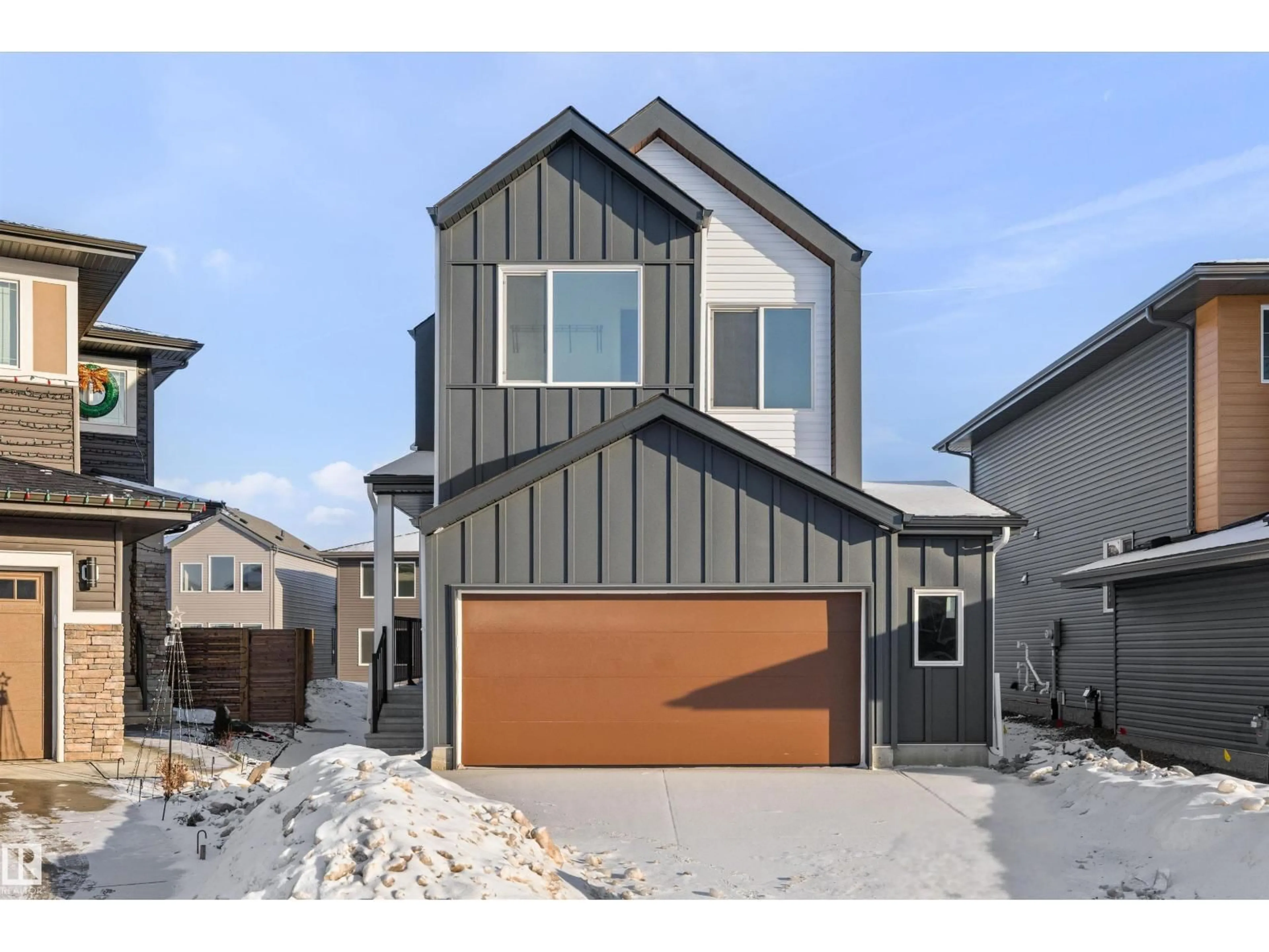 Home with vinyl exterior material, street for NE - 17349 6A ST, Edmonton Alberta T5Y4E9