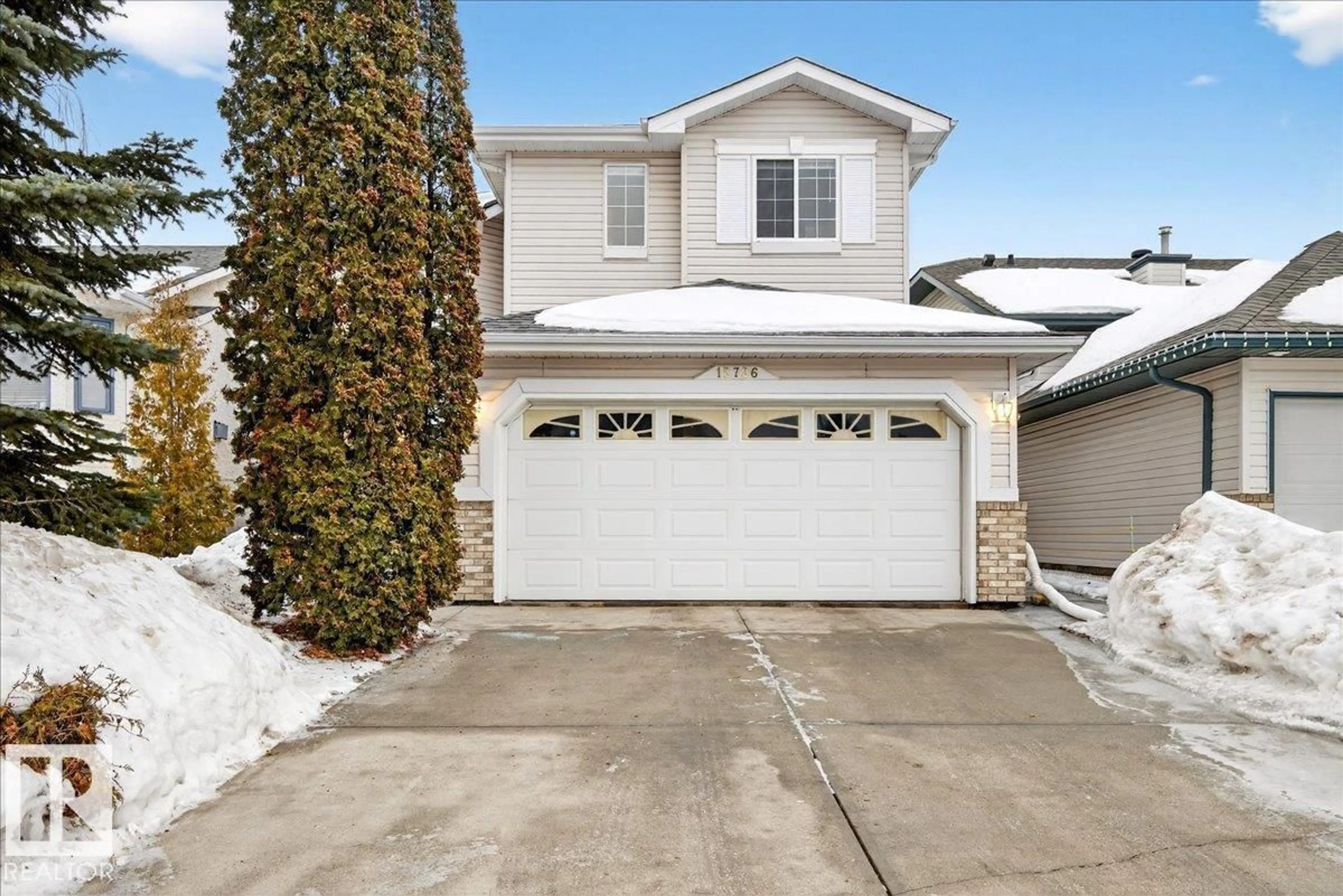 Indoor garage for NW - 15736 133 ST, Edmonton Alberta T6V1E5