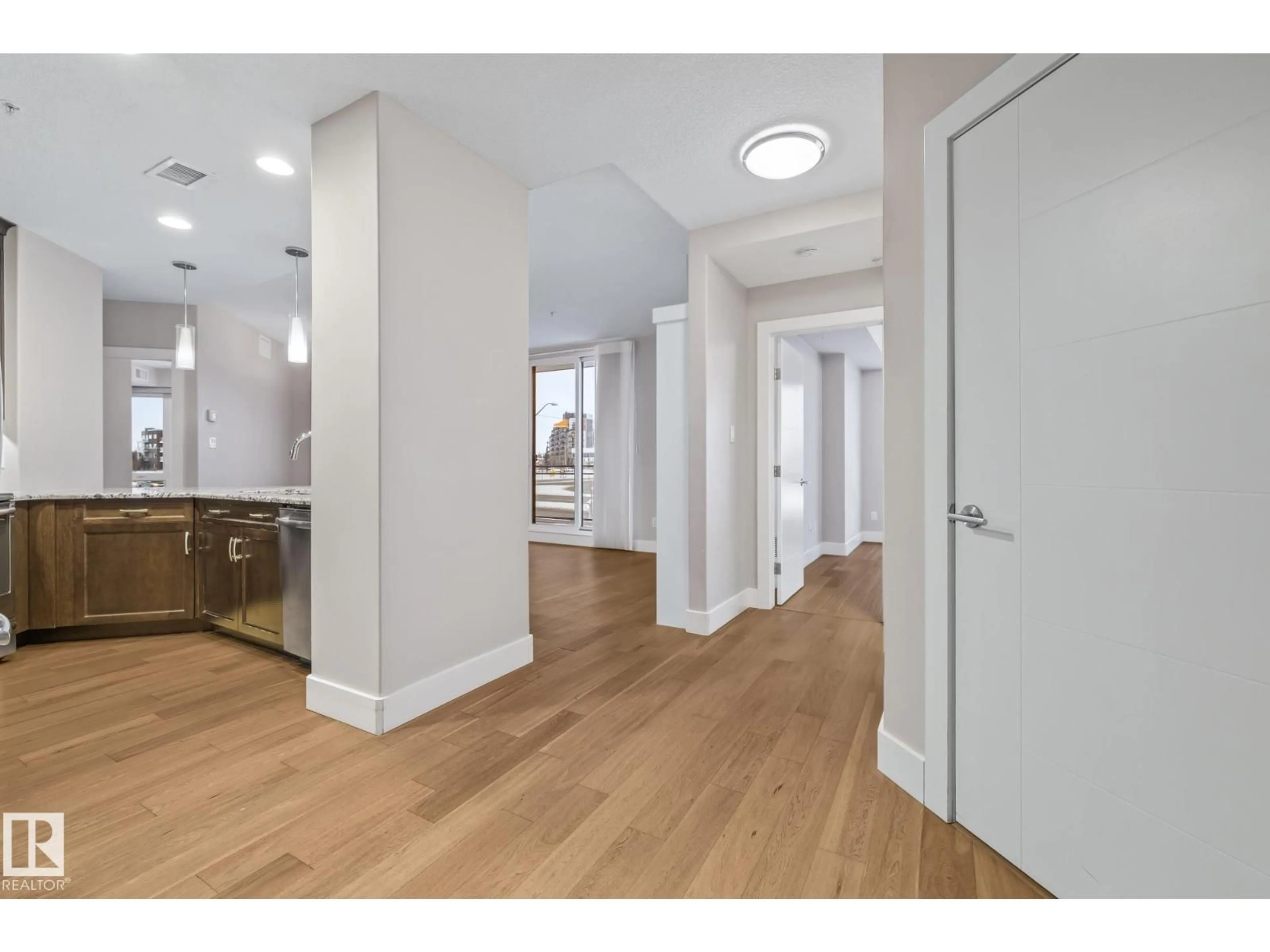 Indoor entryway for #211 - 11080 ELLERSLIE RD, Edmonton Alberta T6W2C2