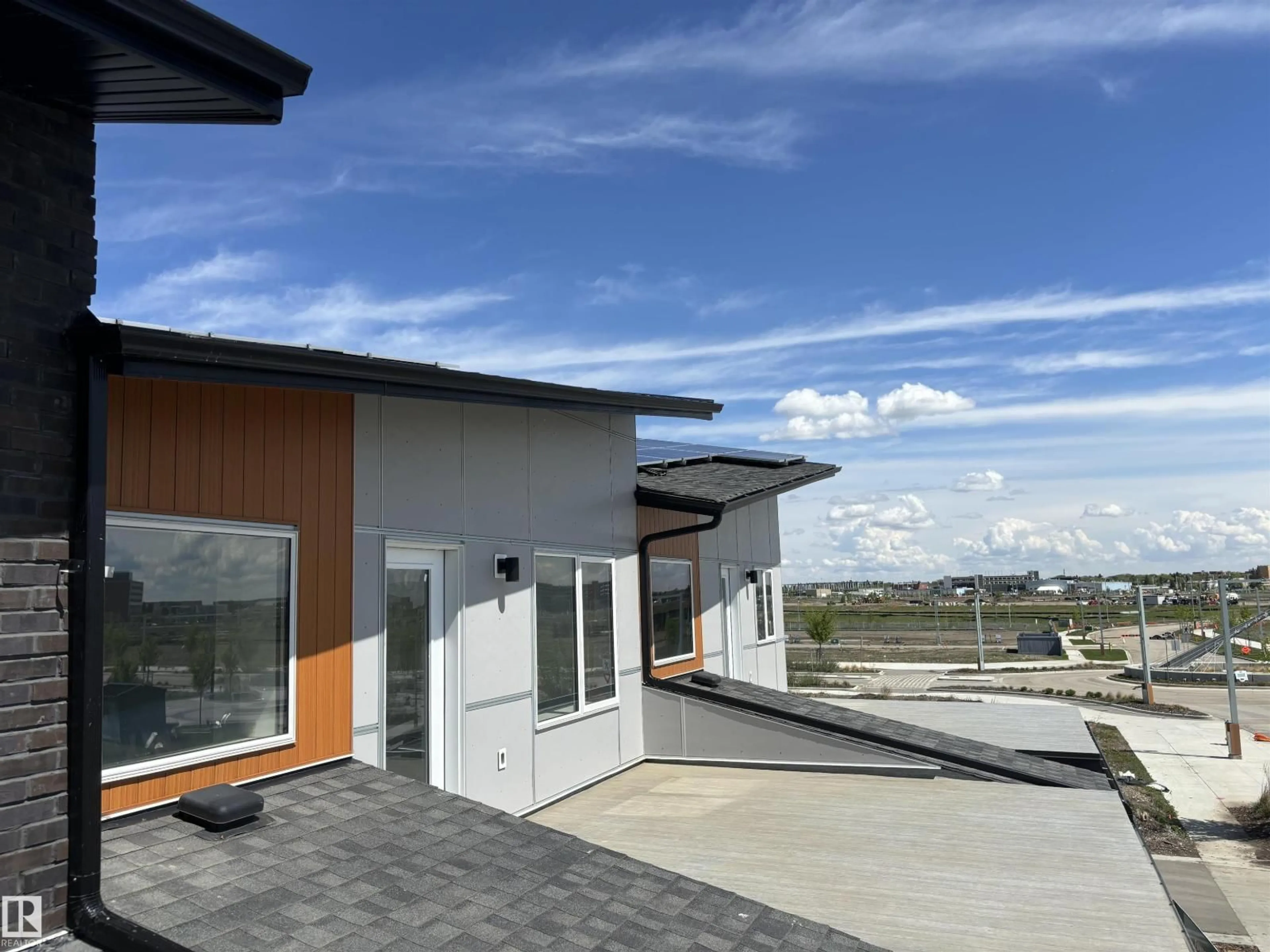 A pic from outside/outdoor area/front of a property/back of a property/a pic from drone, unknown for 2750 BLATCHFORD RD, Edmonton Alberta T5G0W6