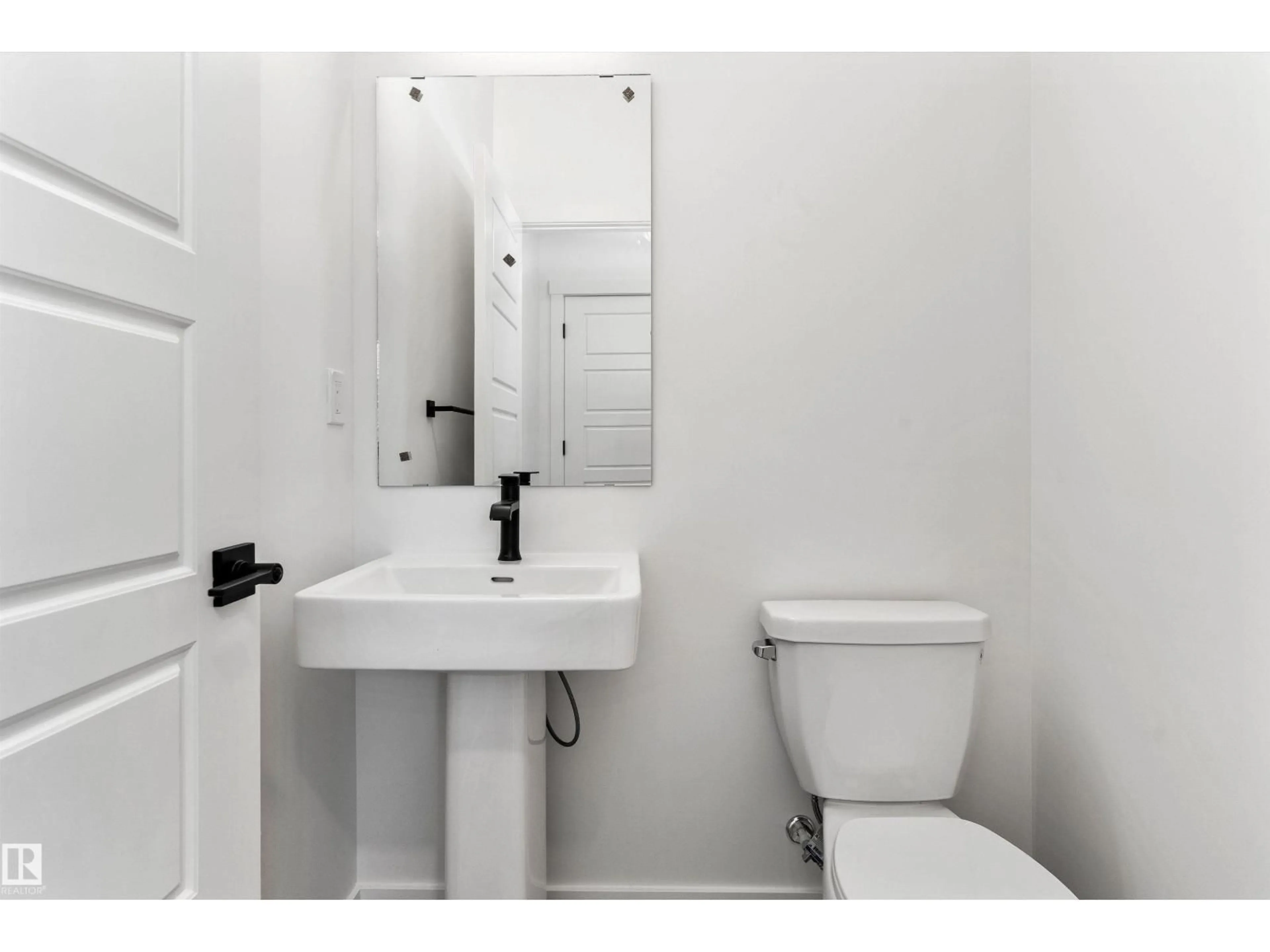 Standard bathroom, unknown for 1218 MCLEOD AV, Spruce Grove Alberta T7X4B7