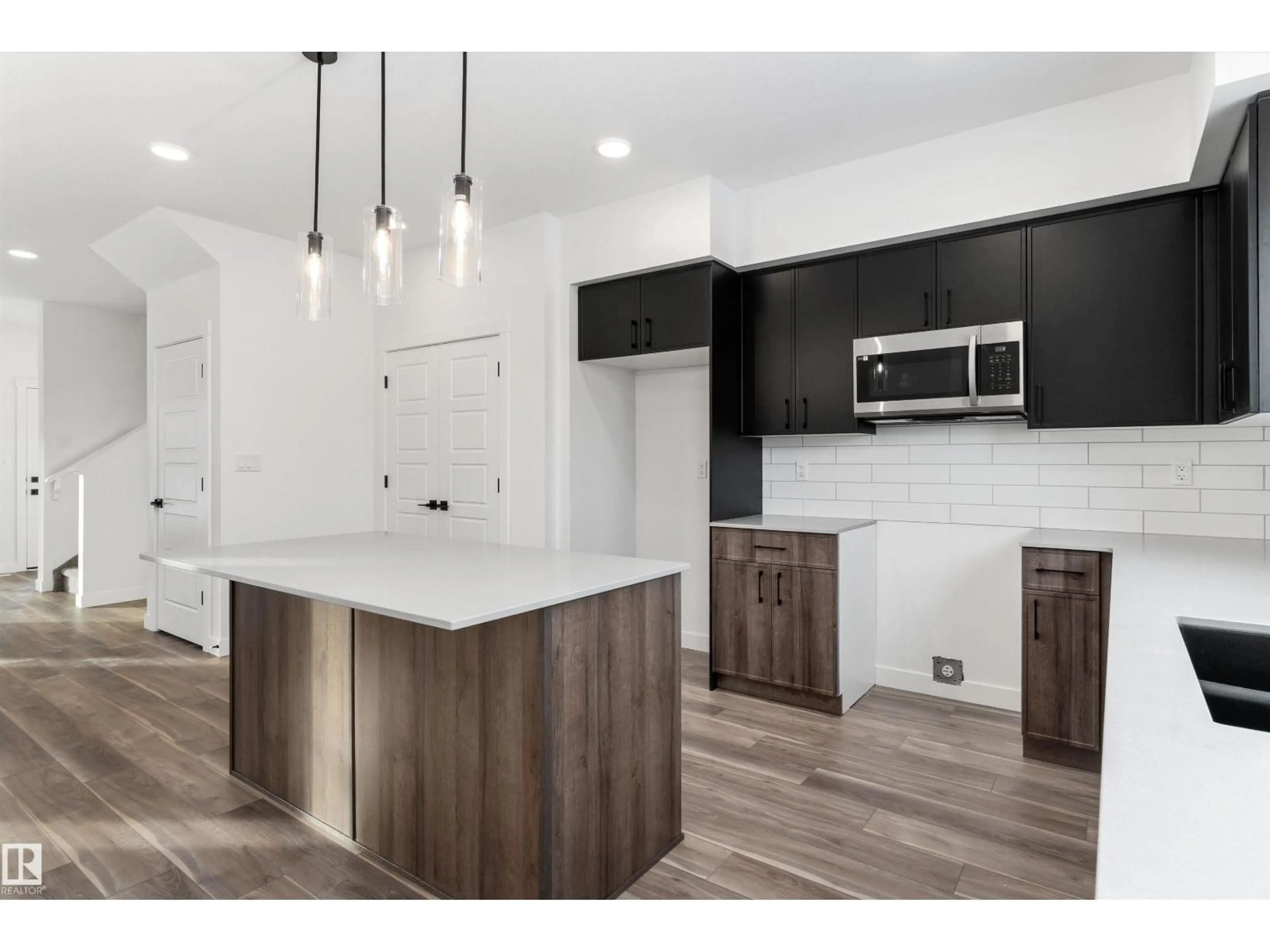 Open concept kitchen, unknown for 1218 MCLEOD AV, Spruce Grove Alberta T7X4B7