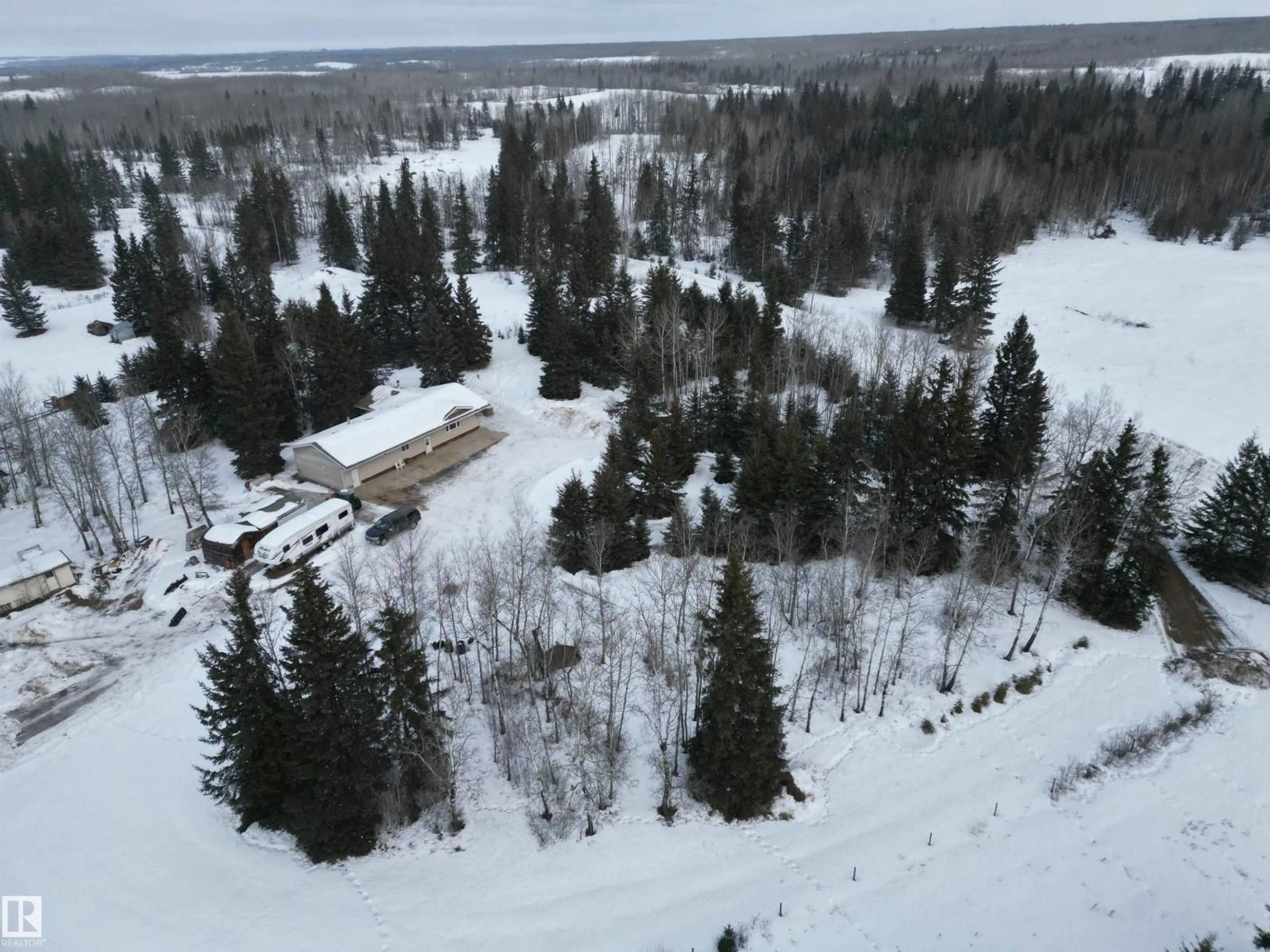 A pic from outside/outdoor area/front of a property/back of a property/a pic from drone, unknown for 60104 RGE ROAD 240A, Rural Westlock County Alberta T0G0P0