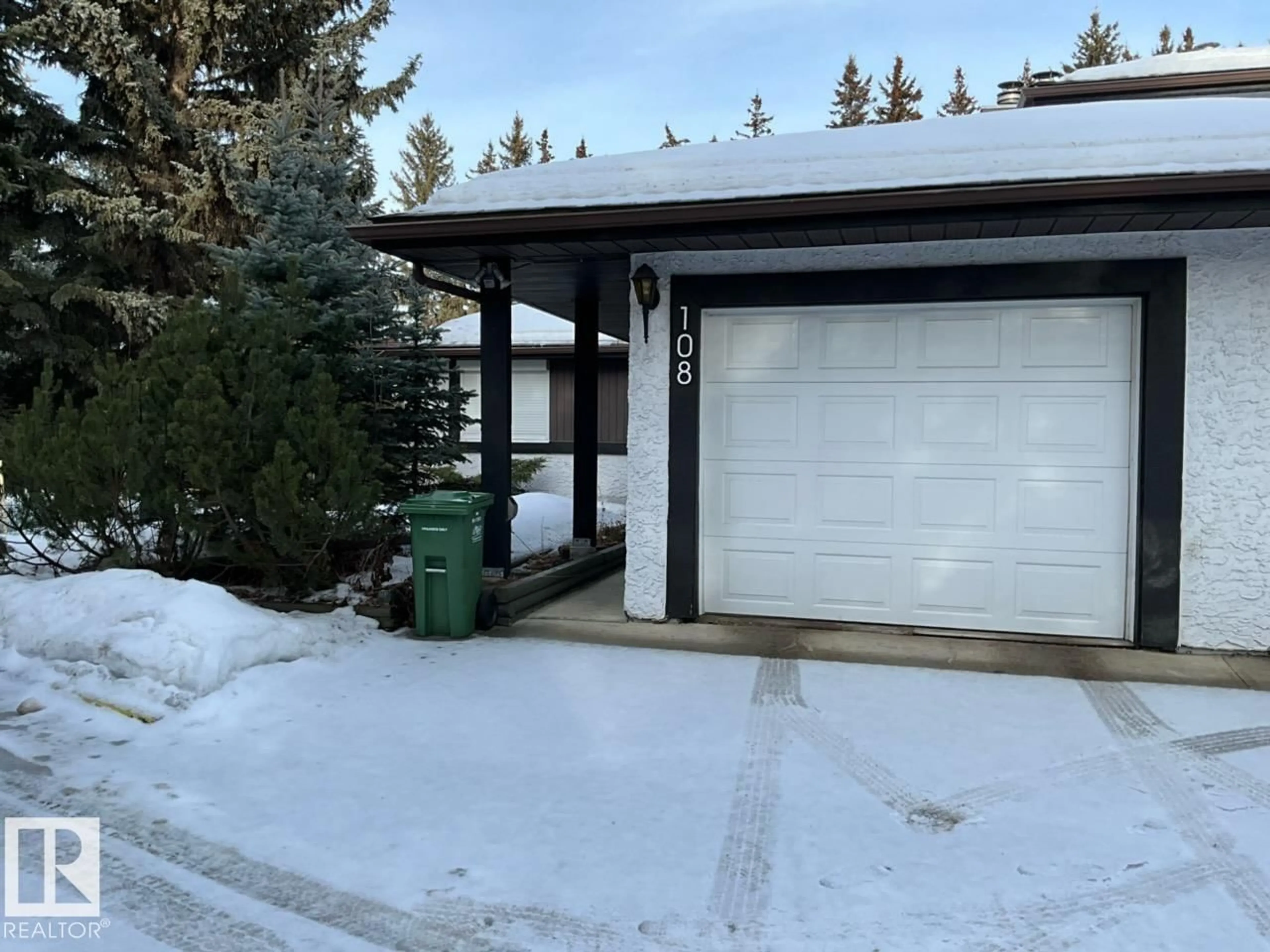 Indoor garage for 108 FOREST GV, St. Albert Alberta T8N3K6