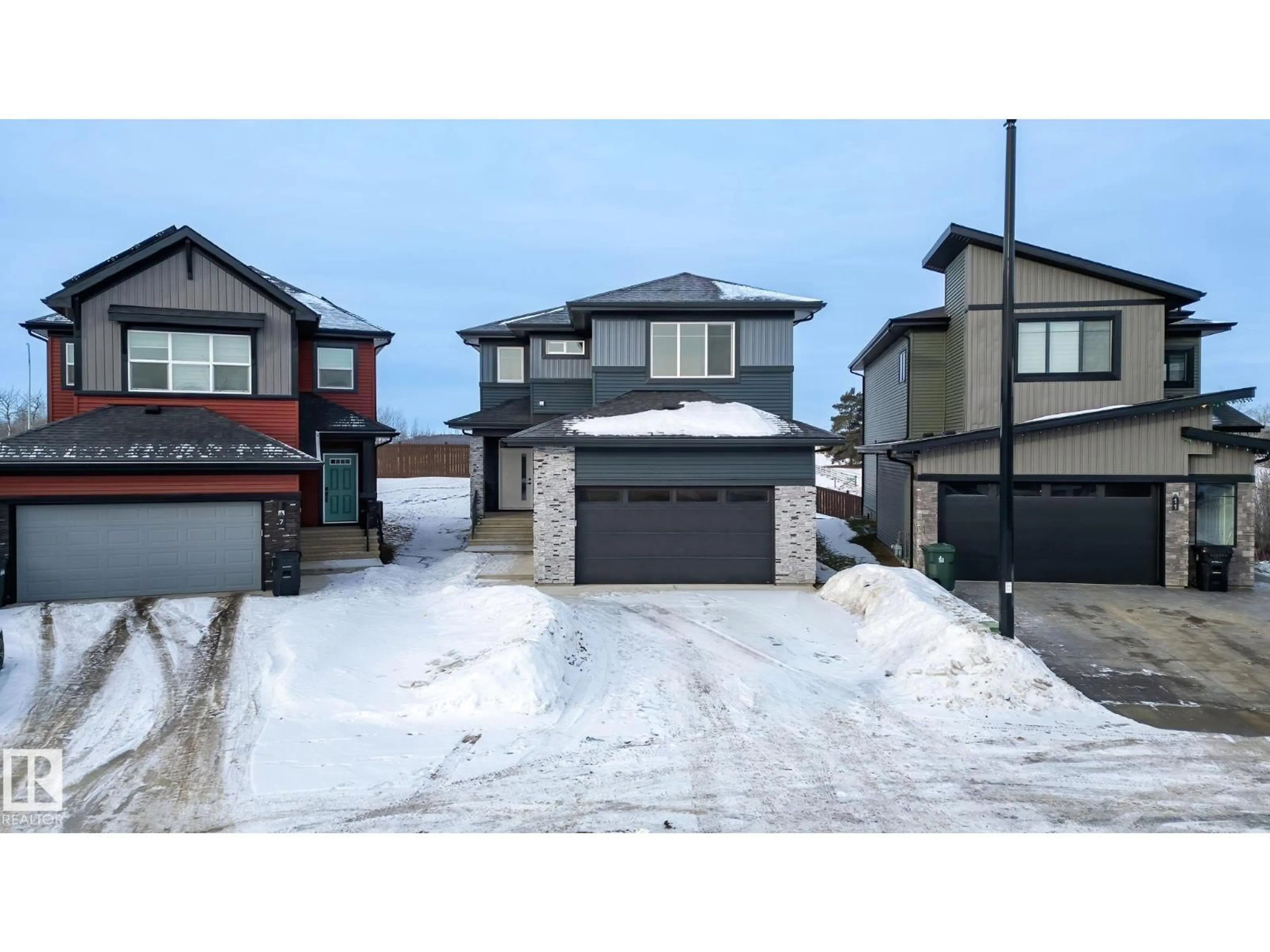 A pic from outside/outdoor area/front of a property/back of a property/a pic from drone, street for 9 ELWYCK GA, Spruce Grove Alberta T7X0Z2