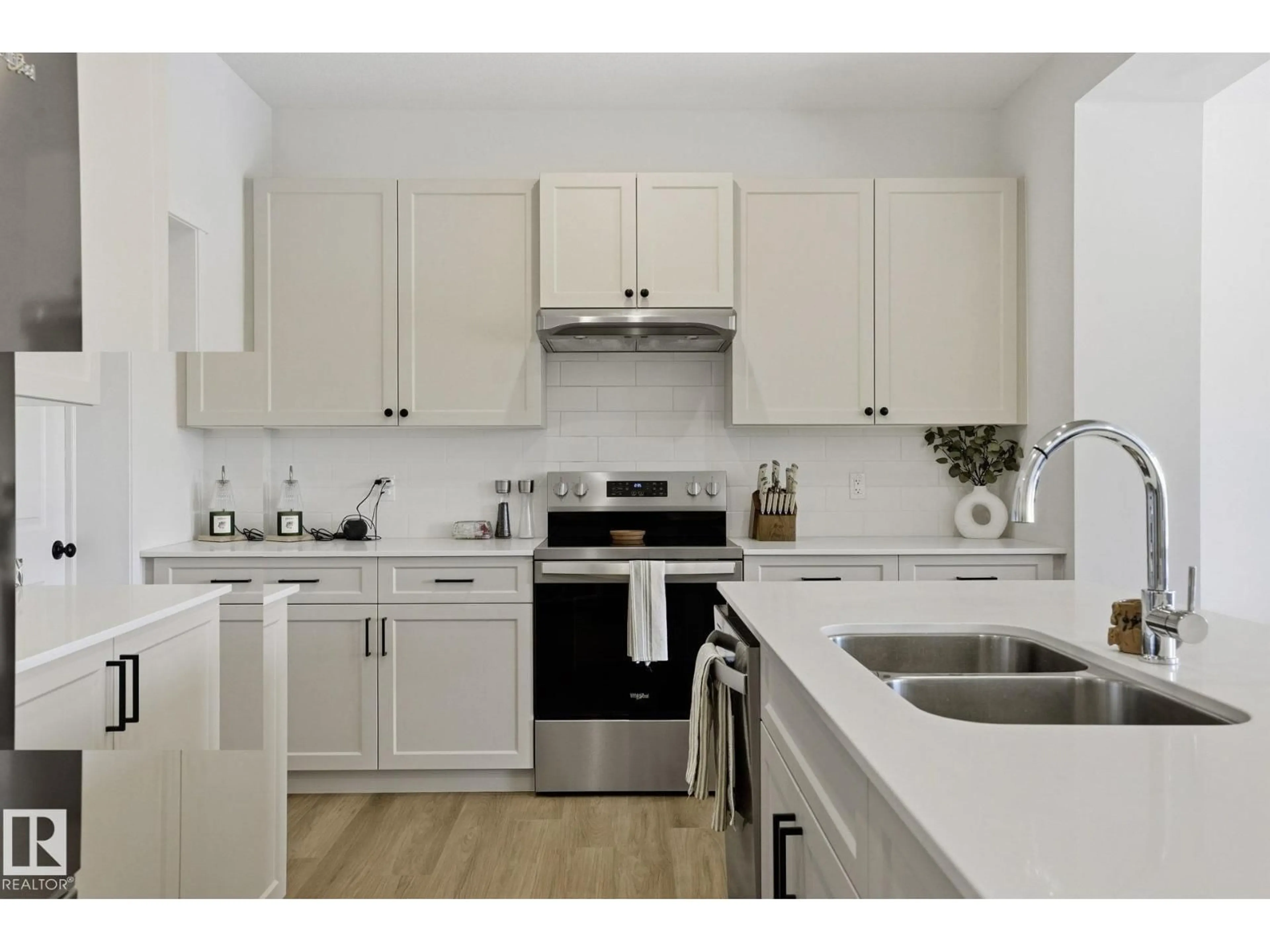 Unknown for 21 NETTLE CR, St. Albert Alberta T8N7Z8